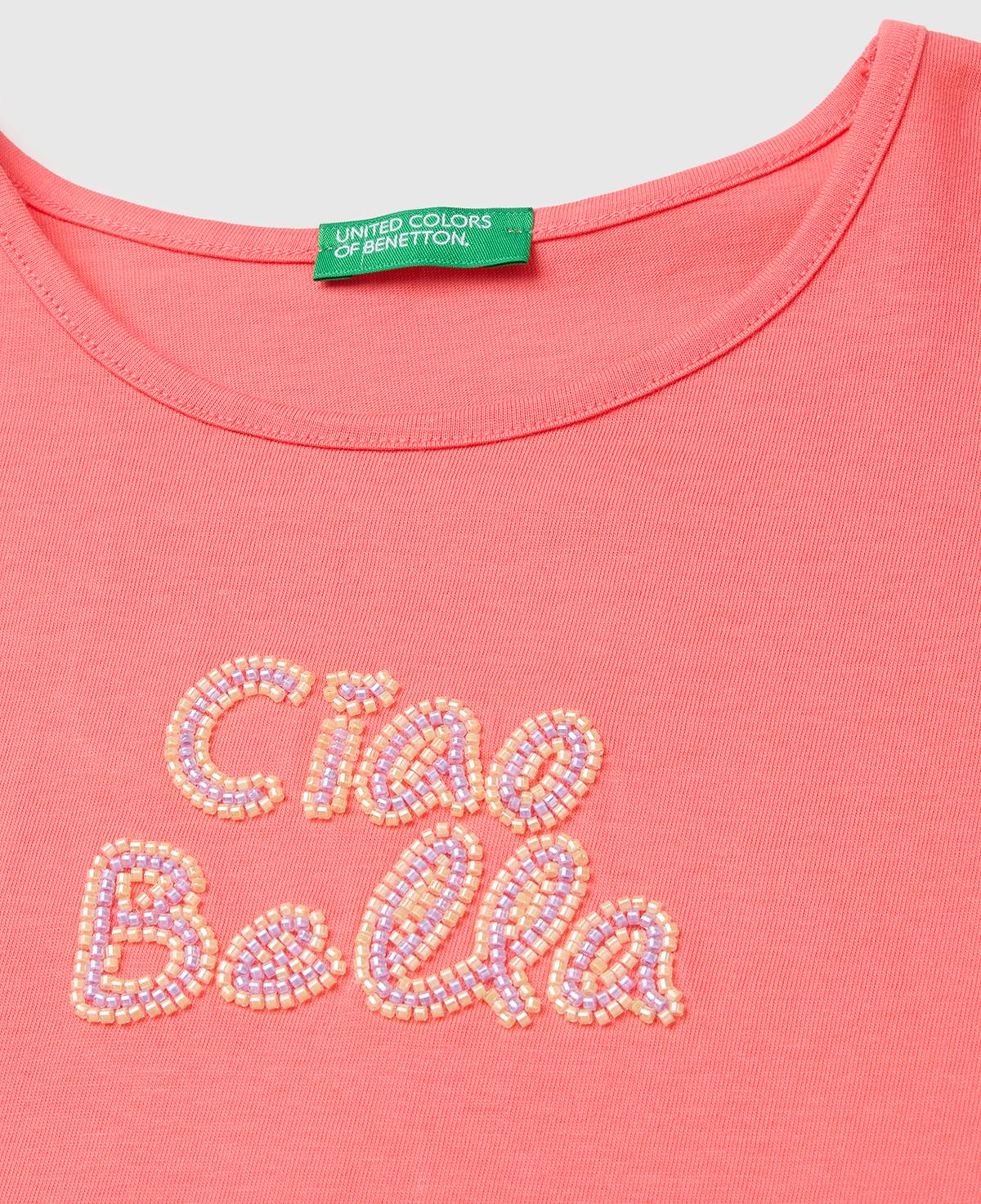 Kız Çocuk Mercan Ön ve Arka Baskı Detaylı Geniş Yaka T-Shirt