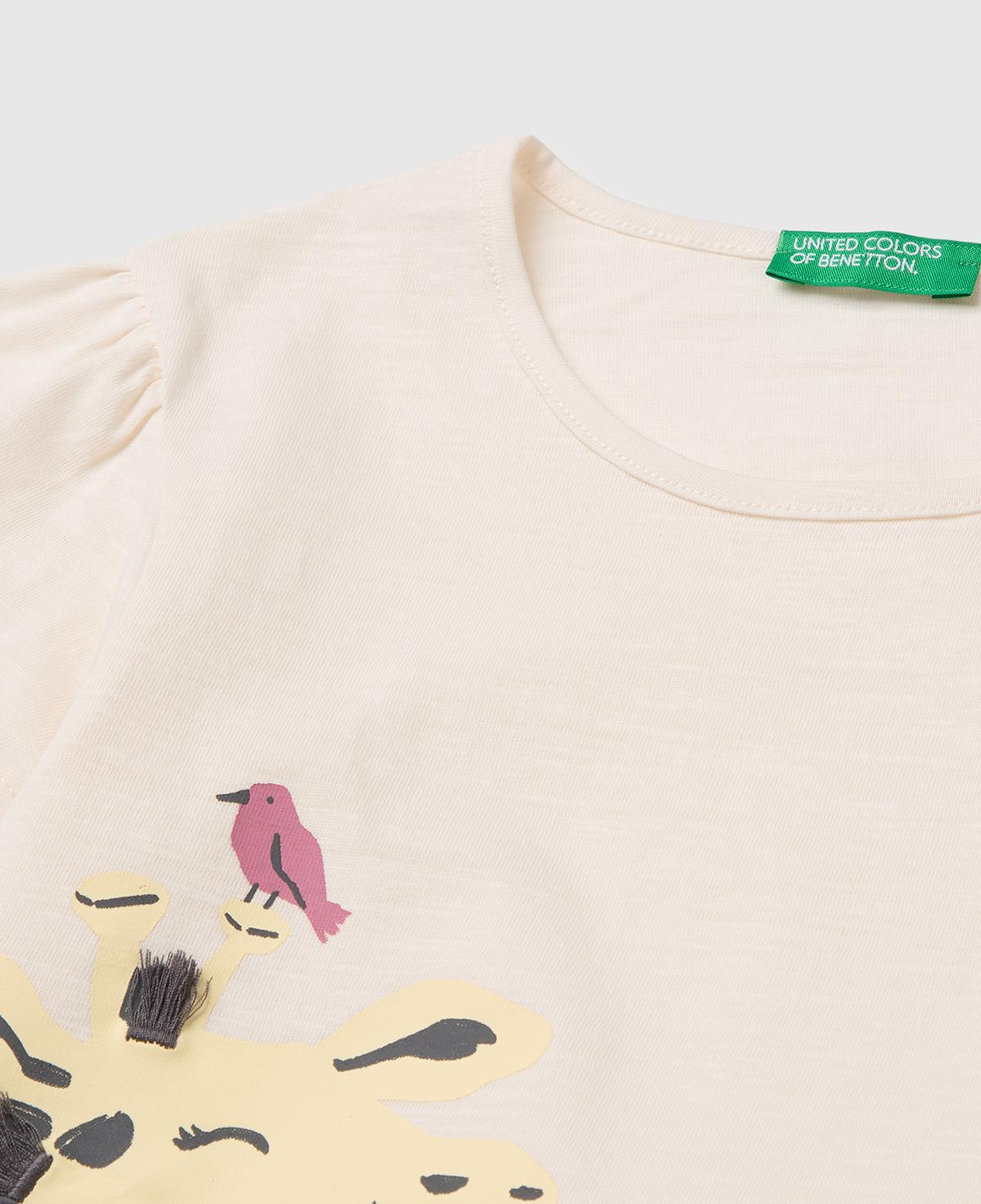 Kız Çocuk Ekru Baskı ve Püskül Detaylı Regular Fit T-Shirt