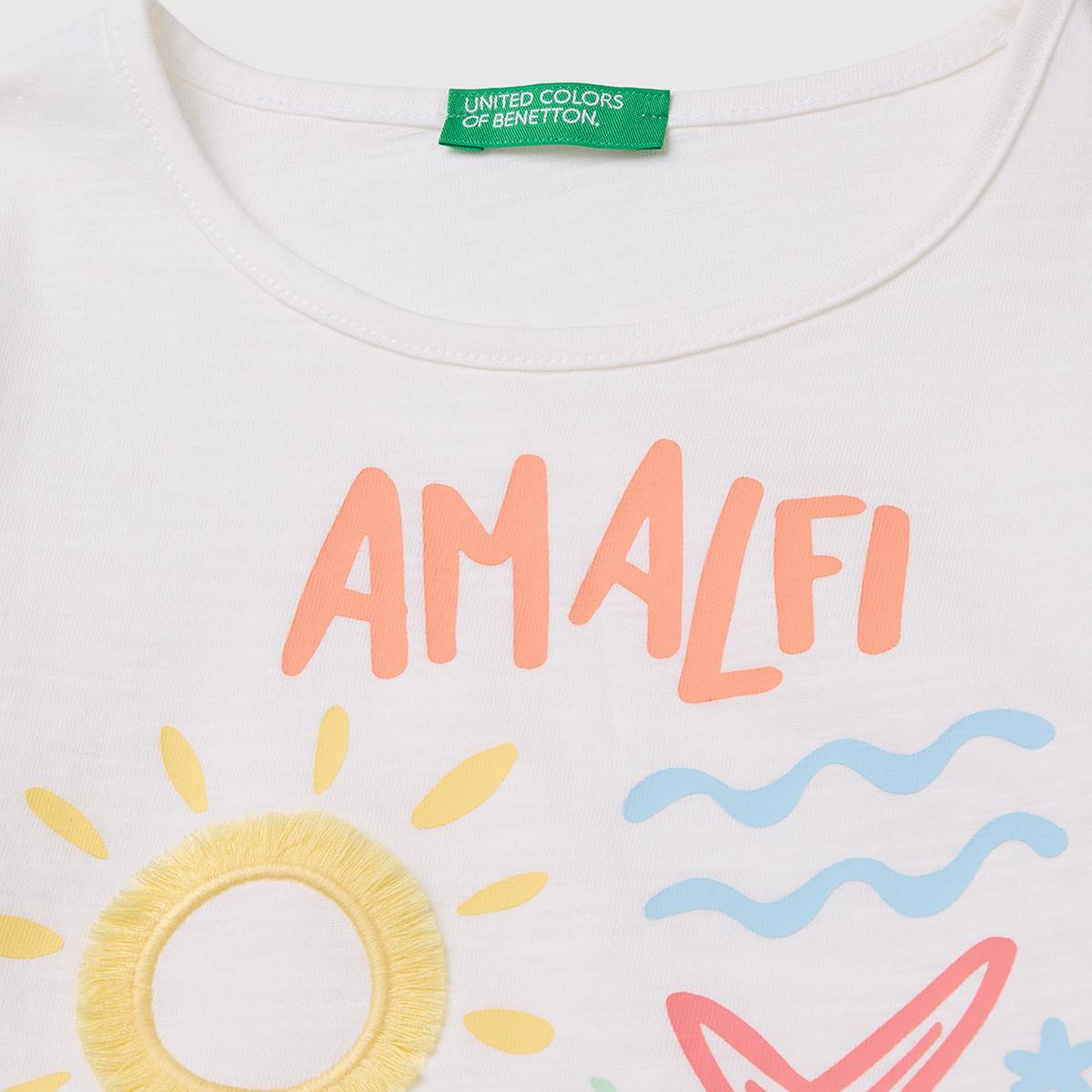 Kız Çocuk Beyaz Baskı ve Püskül Detaylı Regular Fit T-Shirt