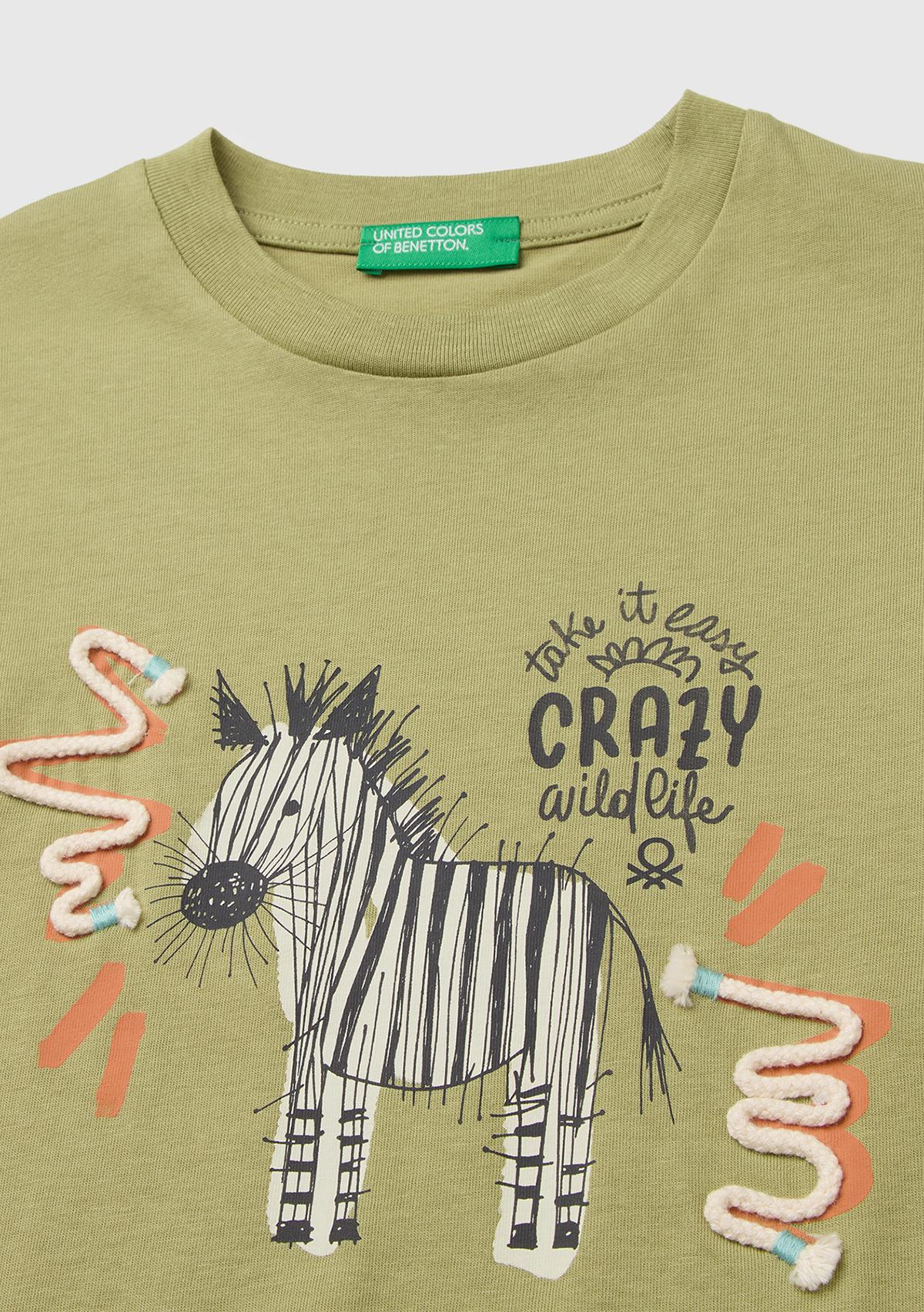 Erkek Çocuk Haki Baskı ve Aplike Detaylı Bisiklet Yaka T-Shirt