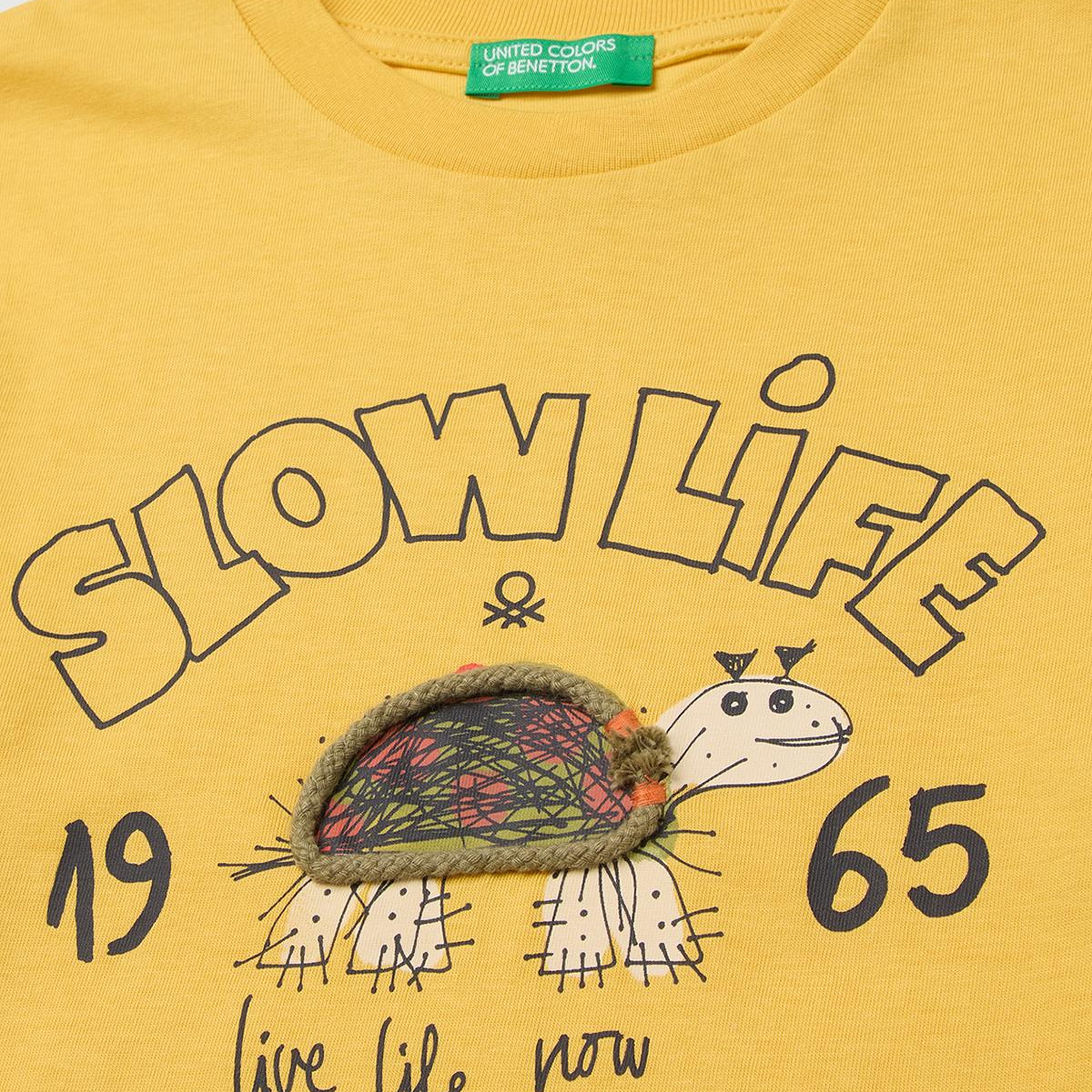Erkek Çocuk Hardal Sarısı Baskı ve Aplike Detaylı Bisiklet Yaka T-Shirt