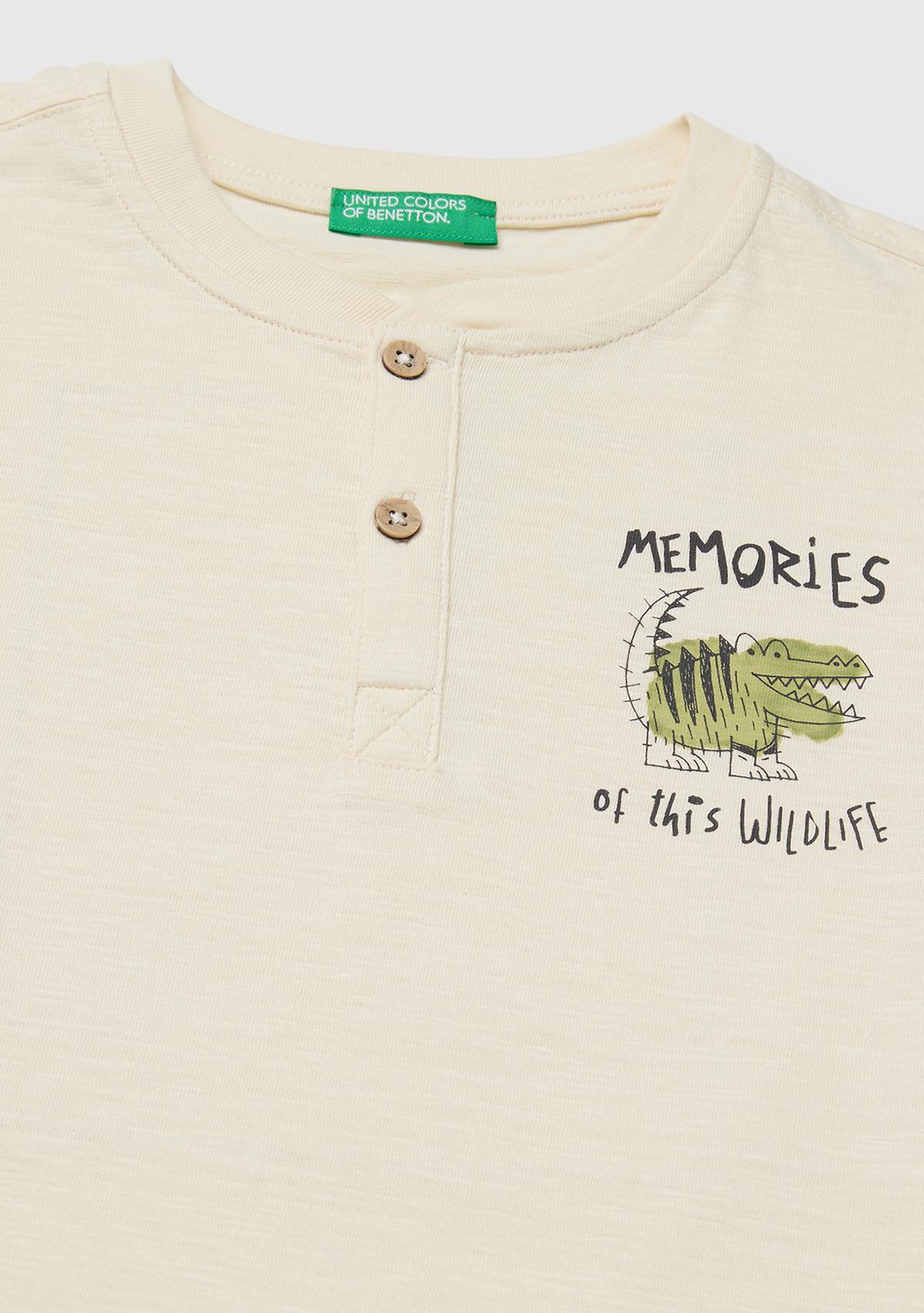 Erkek Çocuk Krem Göğsü Baskı Detaylı Düğmeli Bisiklet Yaka T-Shirt