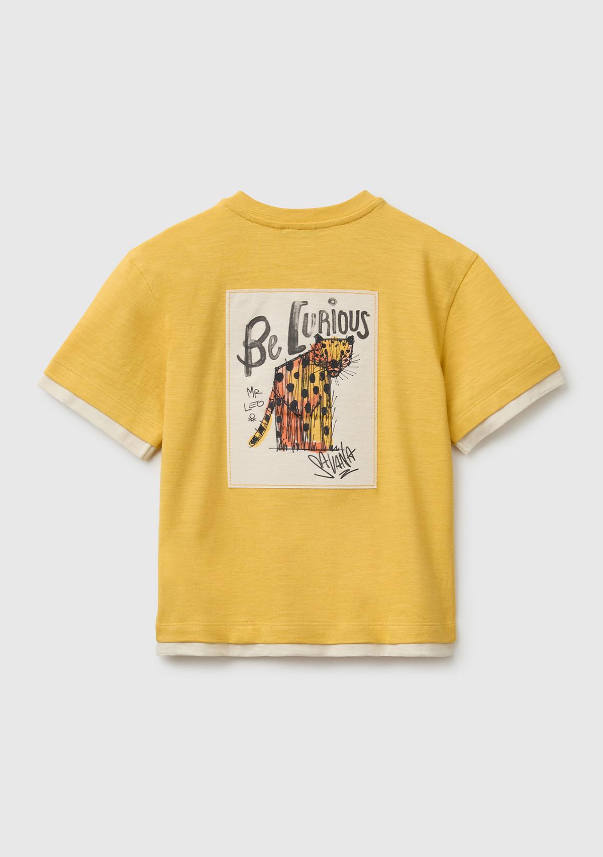 Erkek Çocuk Hardal Sarısı Göğsü Baskı Detaylı Düğmeli Bisiklet Yaka T-Shirt