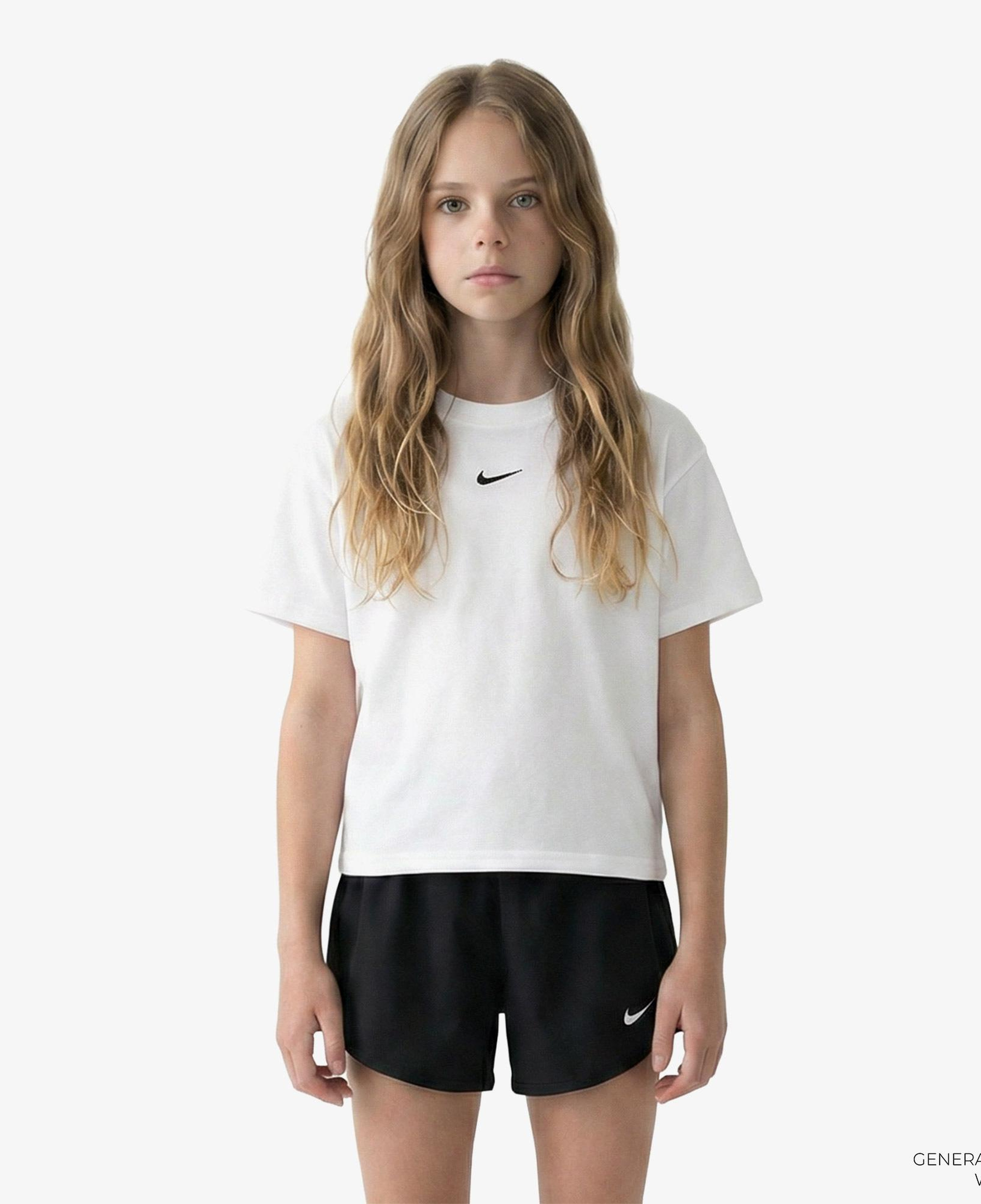 Nike Sportswear Boxy Essentials Çocuk Beyaz T-Shirt