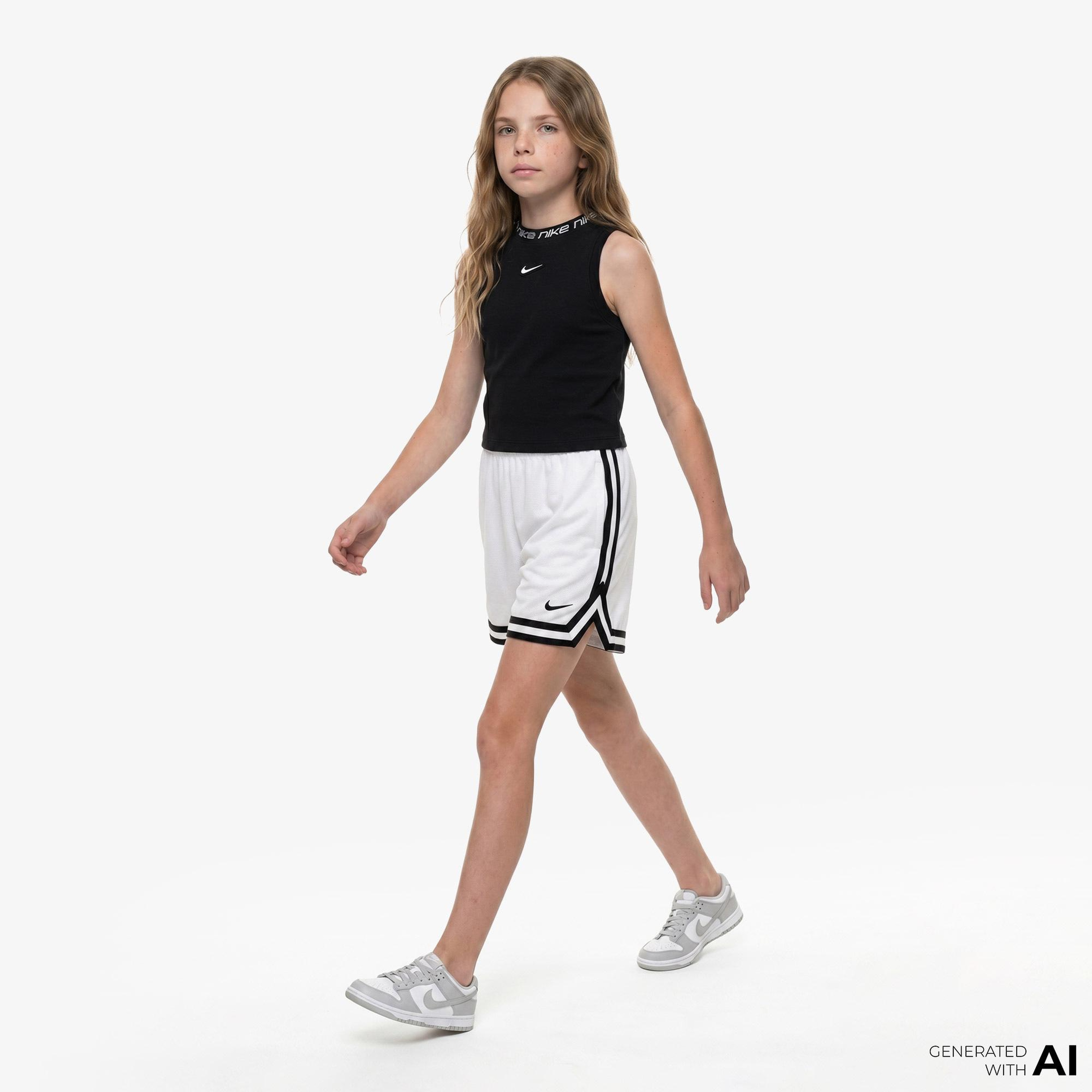 Nike Dri-Fit DNA 13 cm Çocuk Beyaz Şort