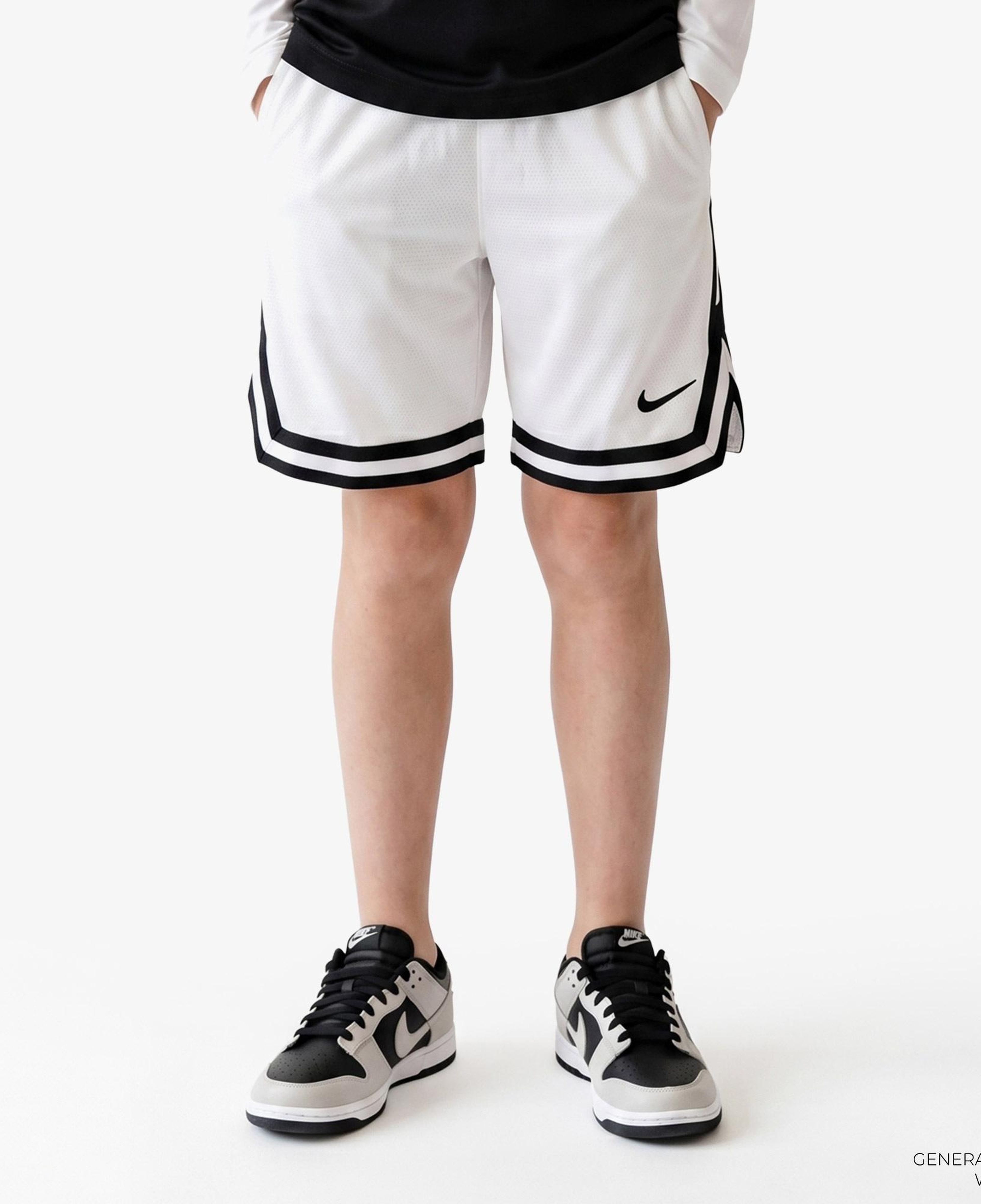 Nike Dri-Fit DNA 13 cm Çocuk Beyaz Şort