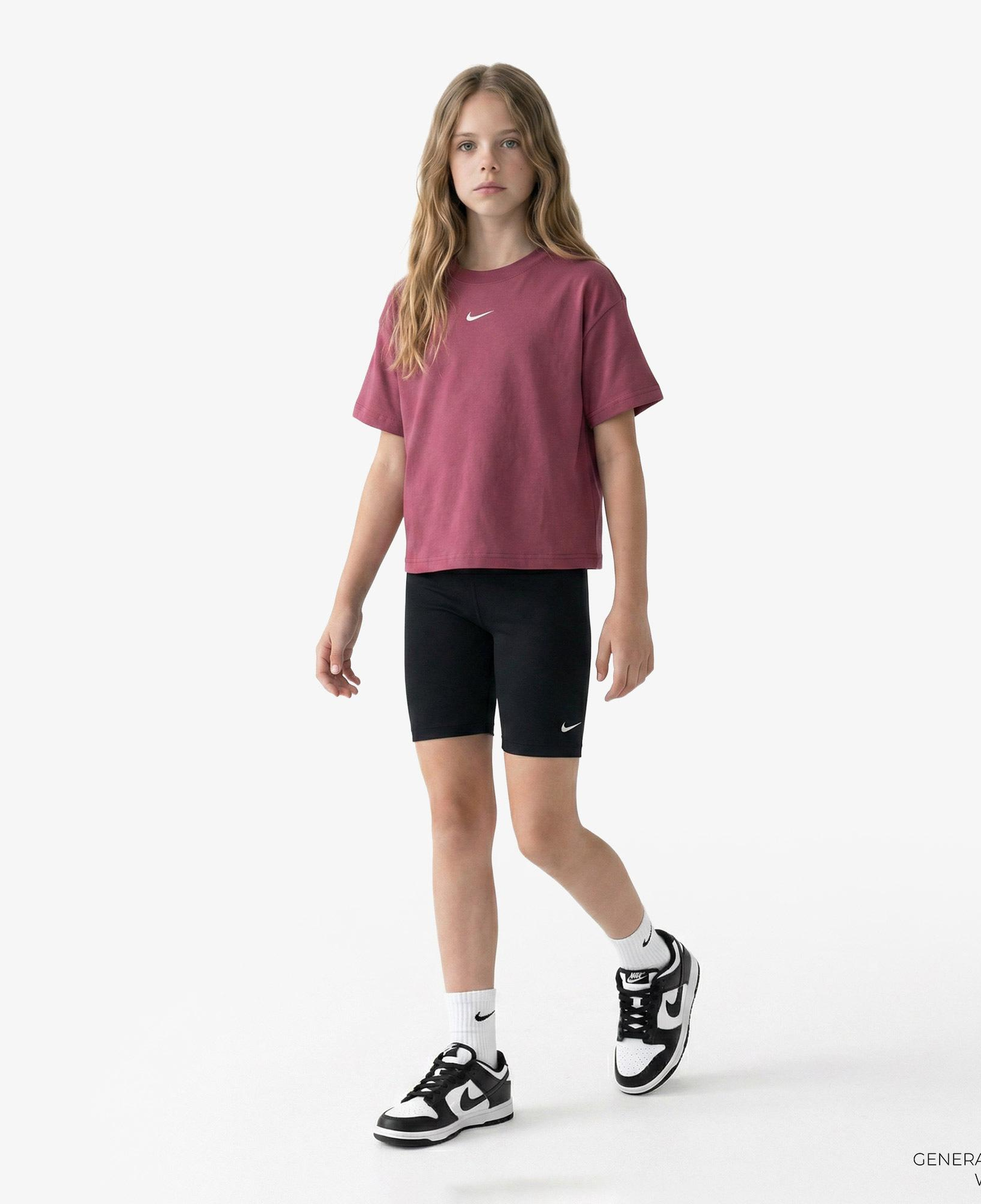 Nike Sportswear Essential Genç Çocuk Pembe T-Shirt