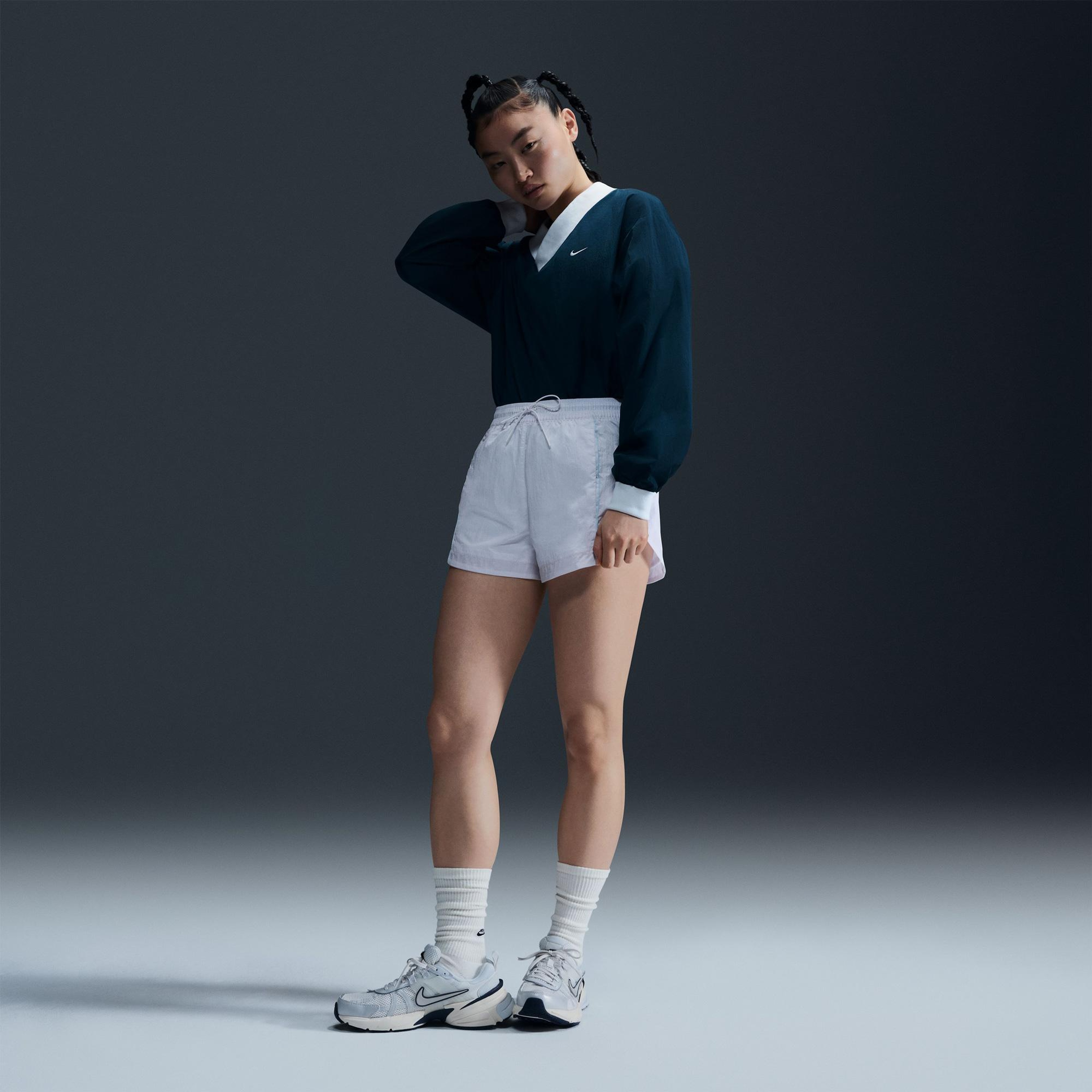 Nike Sportswear Essential Woven Kadın Lacivert Sweatshirt