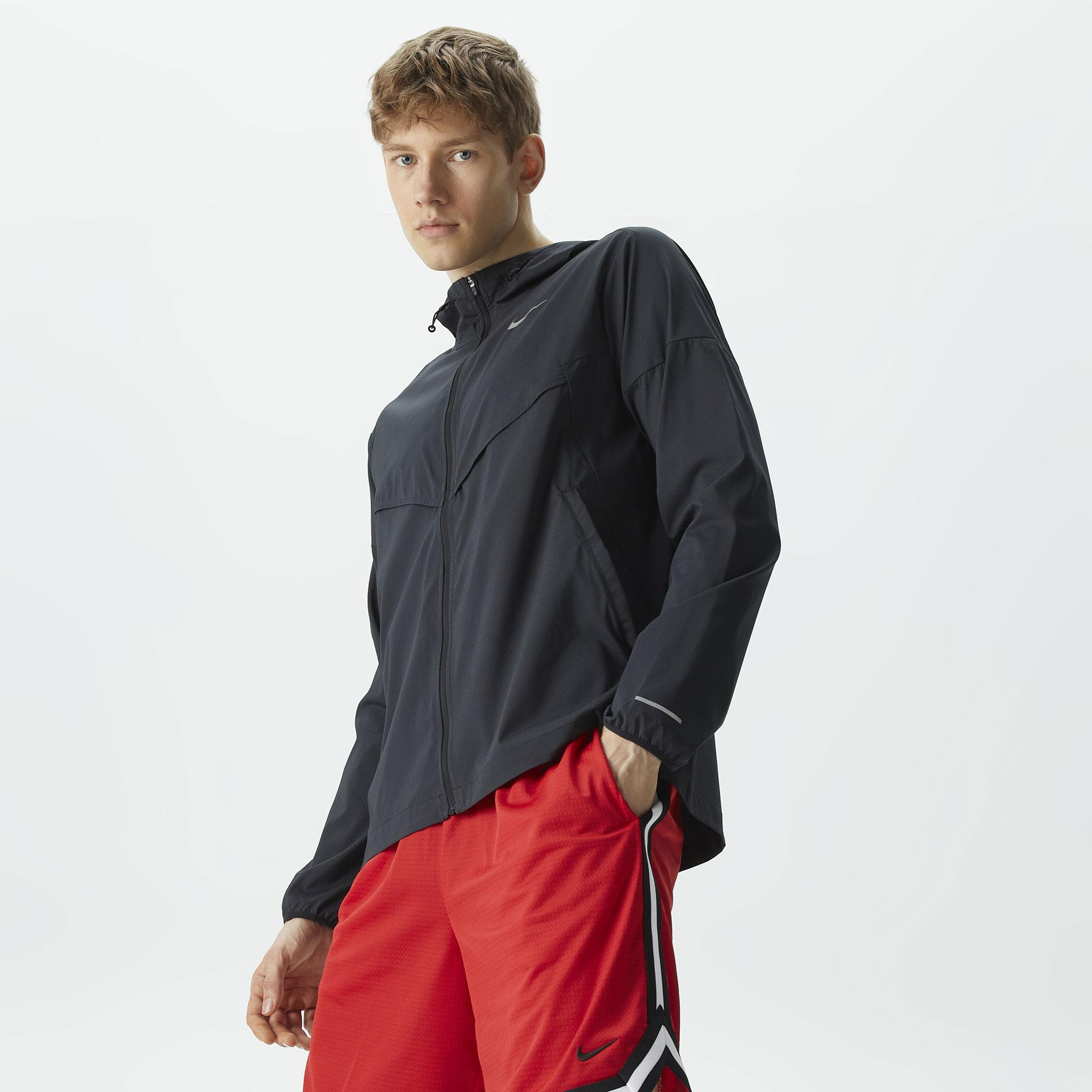 Nike Nike Impossibly Light Windrunner Erkek Siyah Günlük Ceket