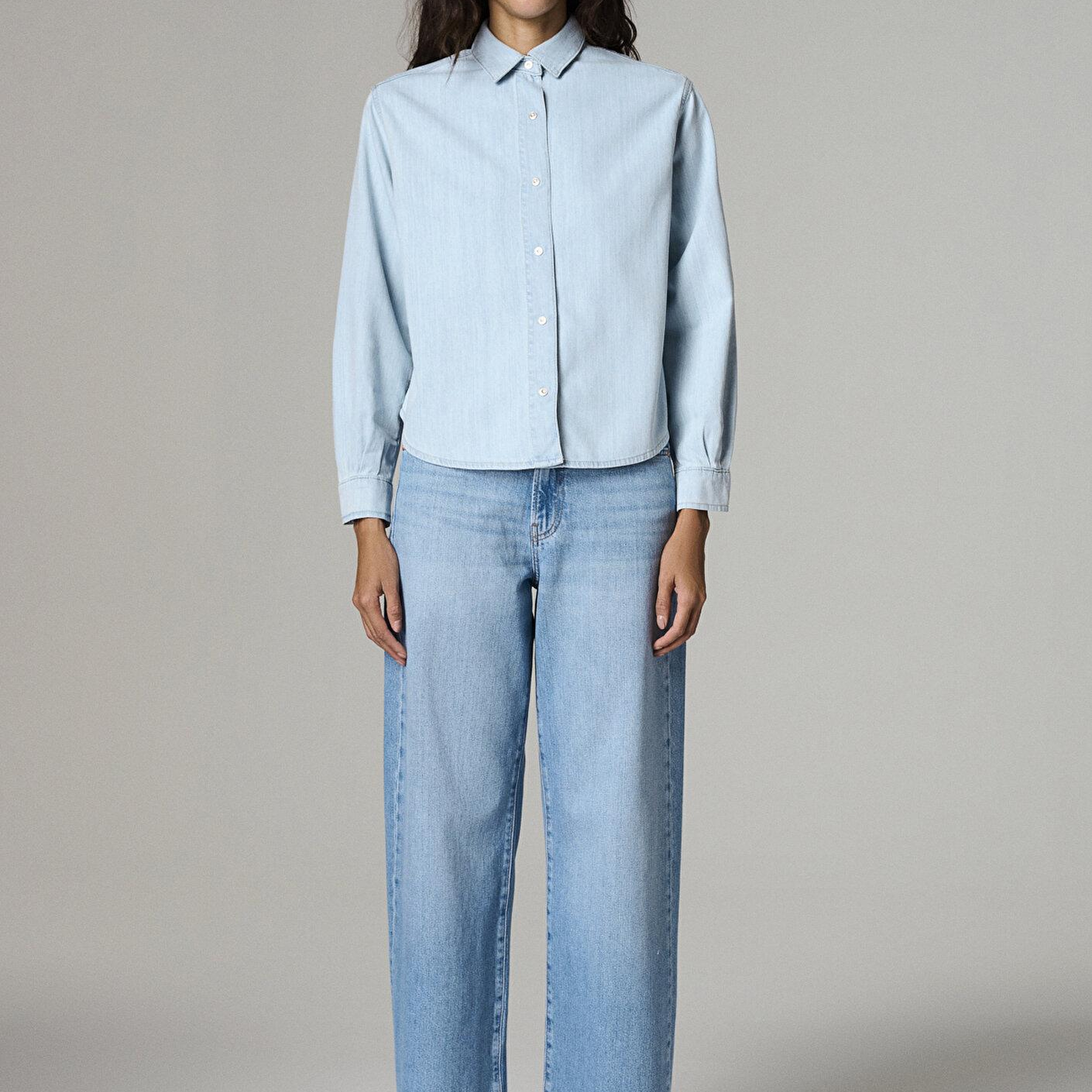 Mavi Carlia Classic Denim Açık Mavi Jean Gömlek Crop / Kısa Kesim 1210924-A1586