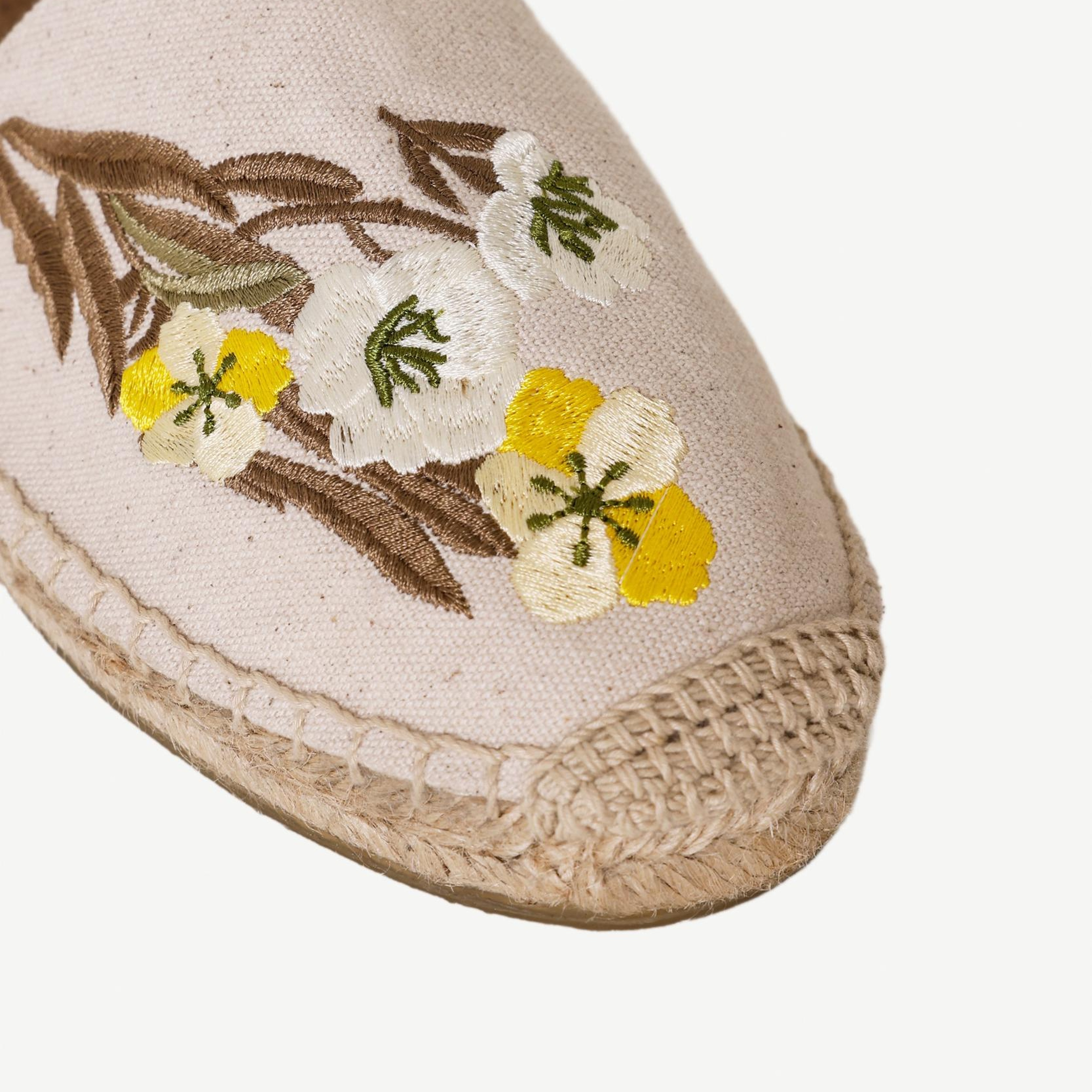 YARGICI Küçük Çiçek Desenli Nakış İşleme Espadril
