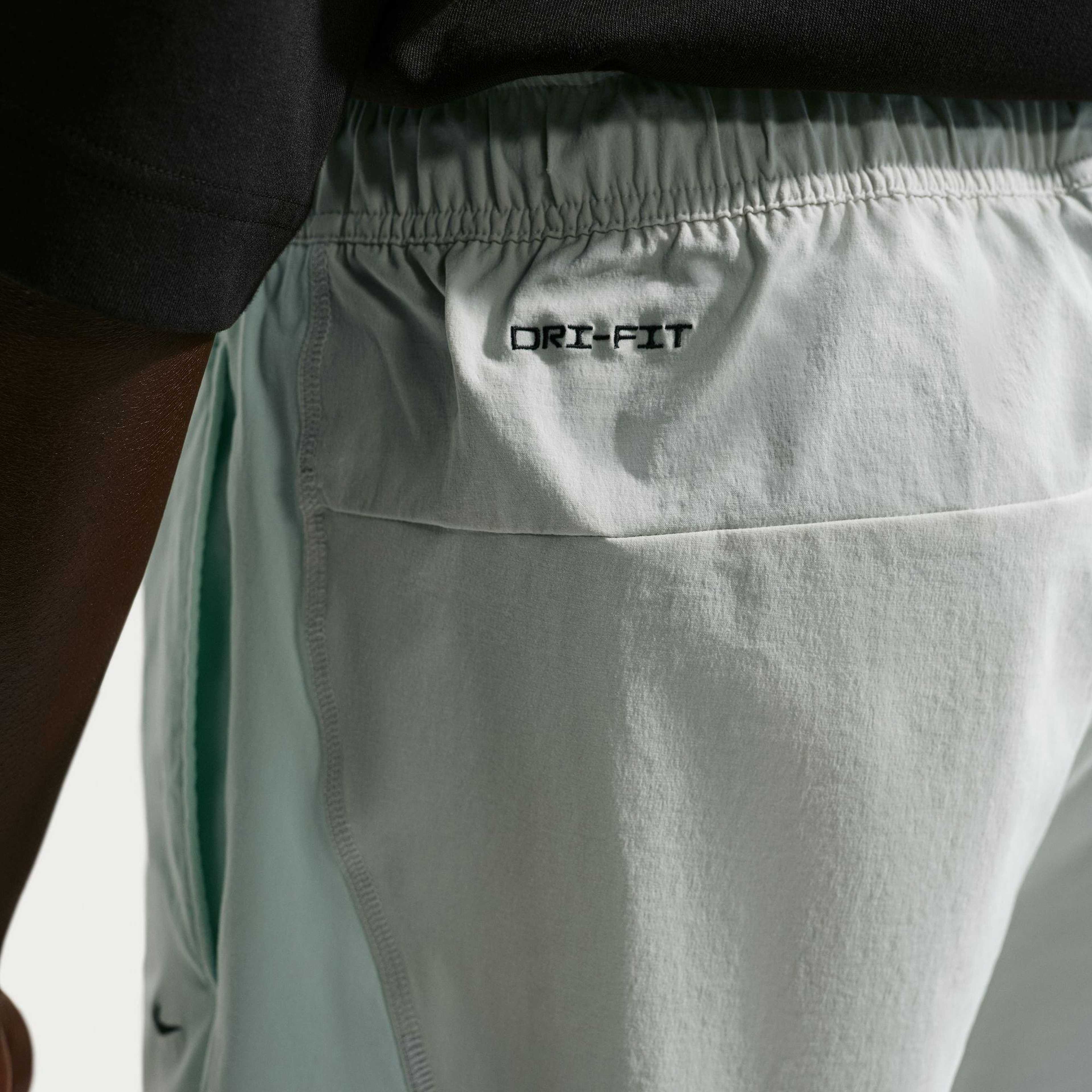 Nike Dri-Fit Tech Pro Woven Erkek Gri Şort
