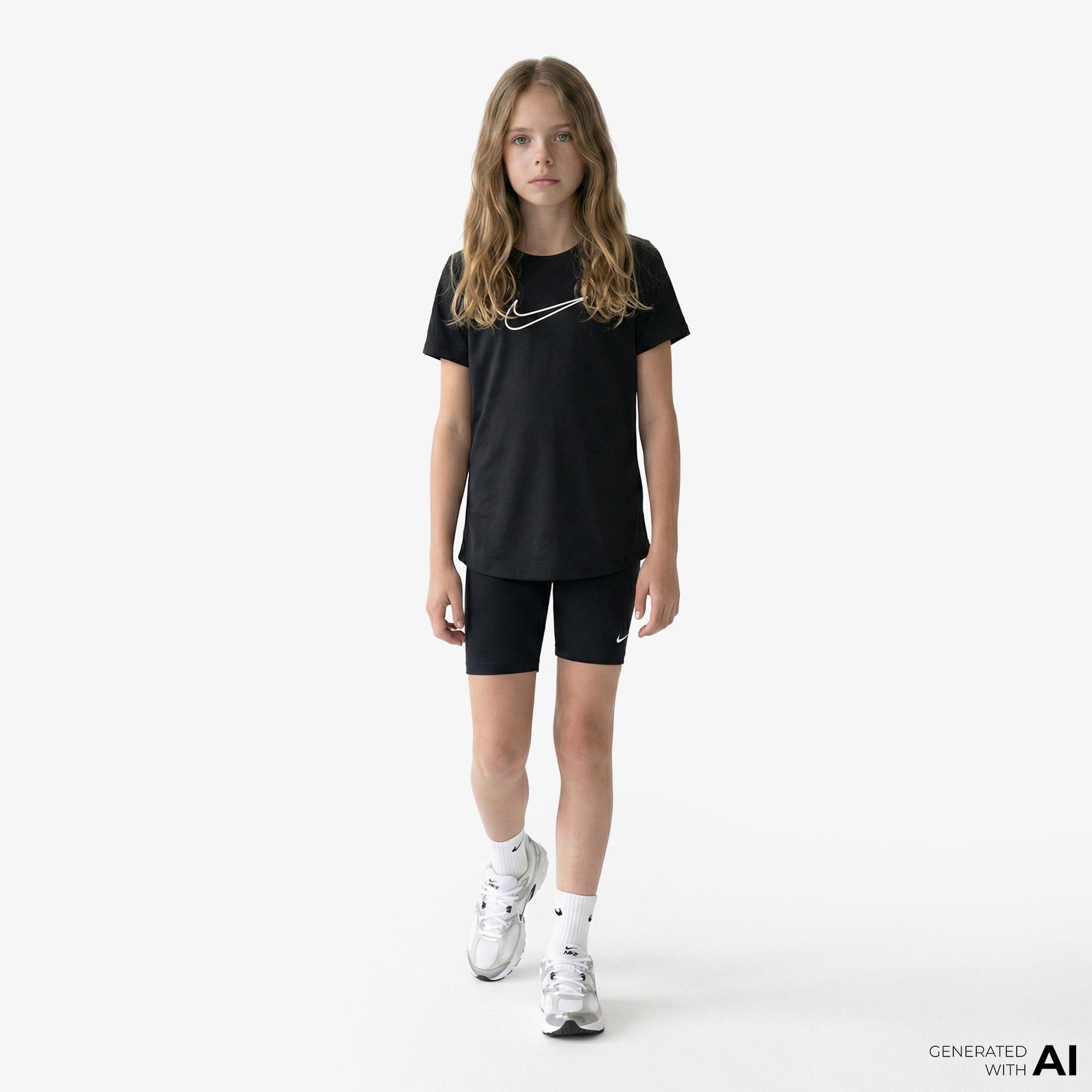 Nike One Fitted Dri-Fit Çocuk Siyah Günlük T-Shirt