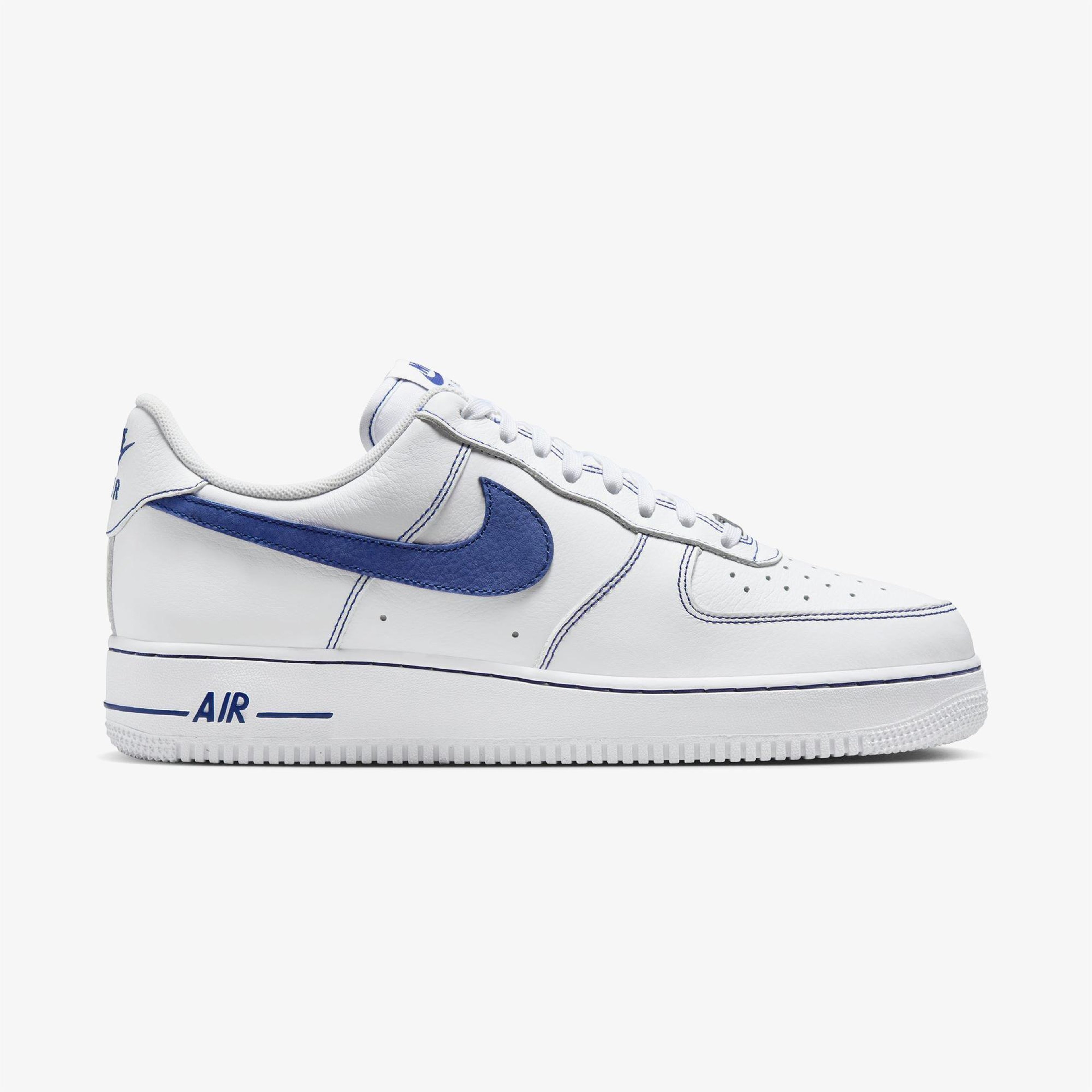 Nike Air Force 1 '07 LV8 Erkek Beyaz Spor Ayakkabı