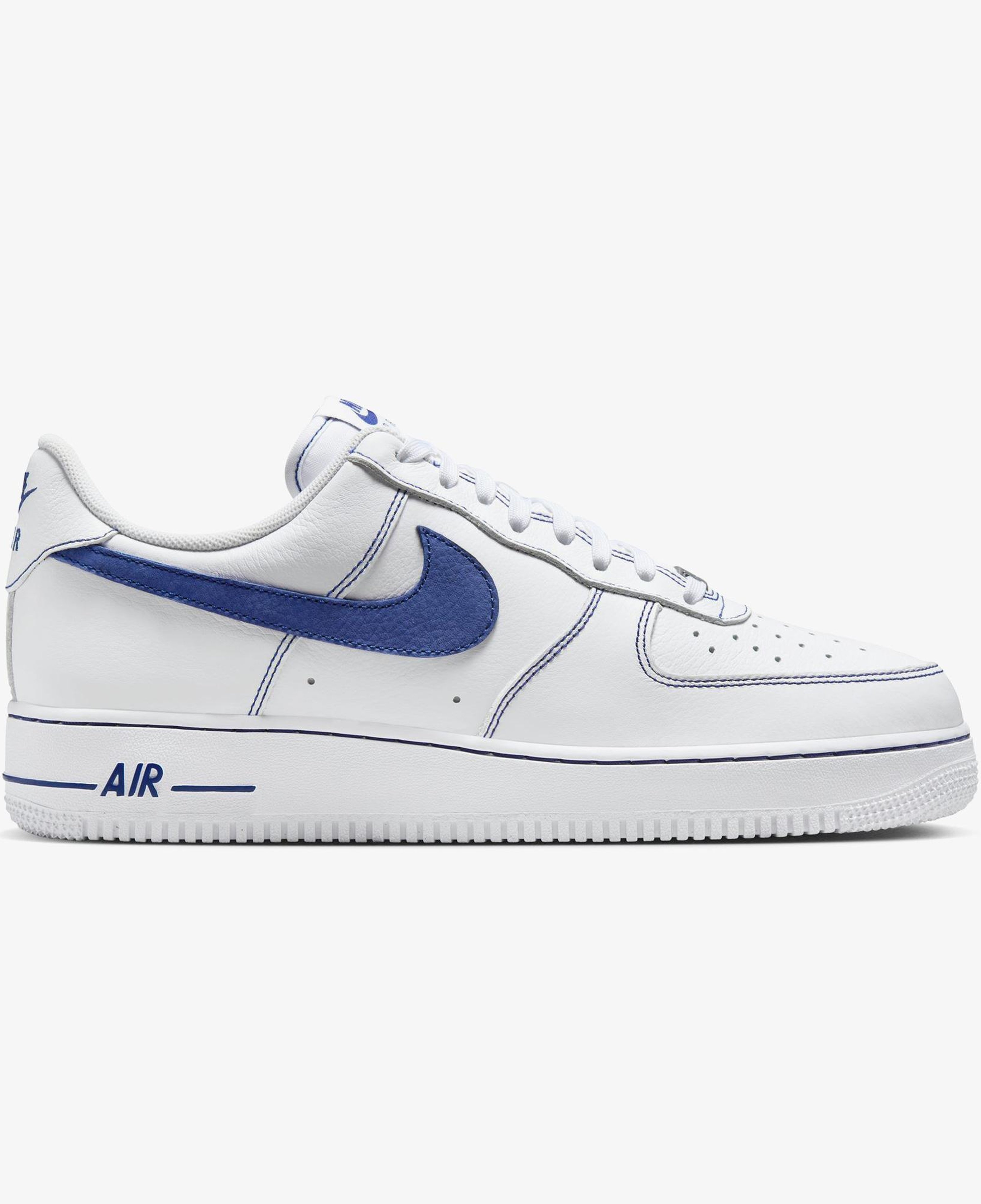 Nike Air Force 1 '07 LV8 Erkek Beyaz Spor Ayakkabı