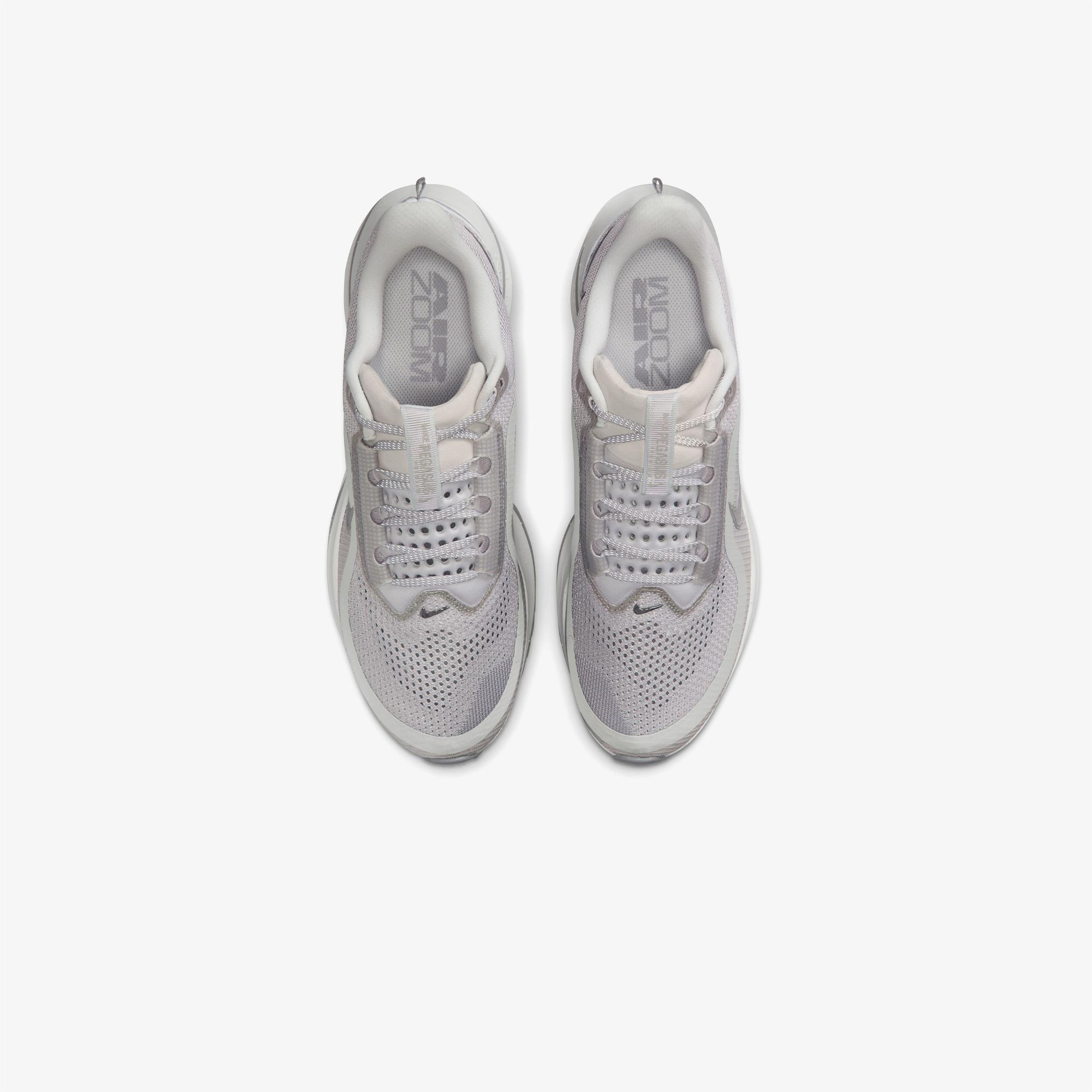 Nike Pegasus Premium Erkek Gri Koşu Ayakkabısı