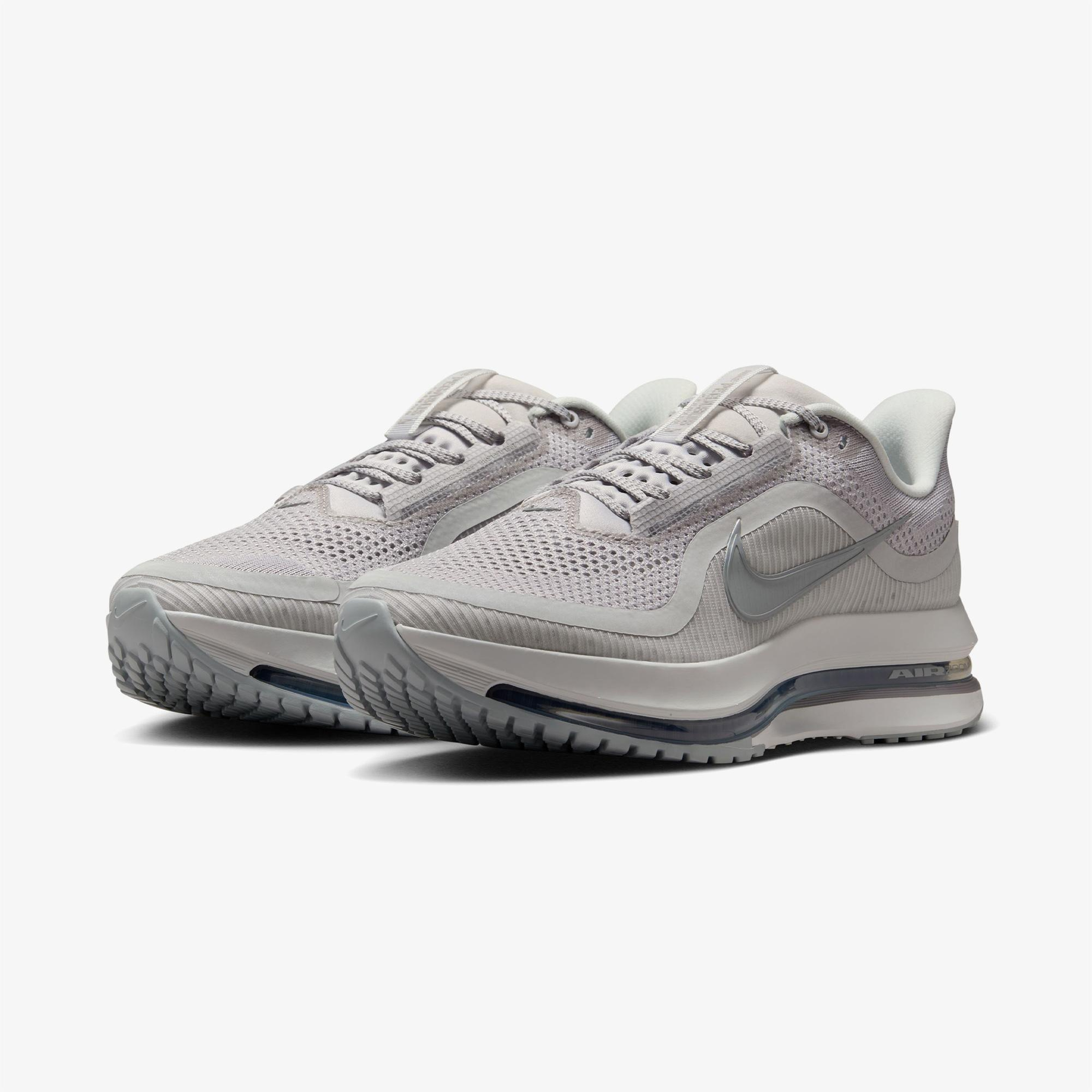 Nike Pegasus Premium Erkek Gri Koşu Ayakkabısı