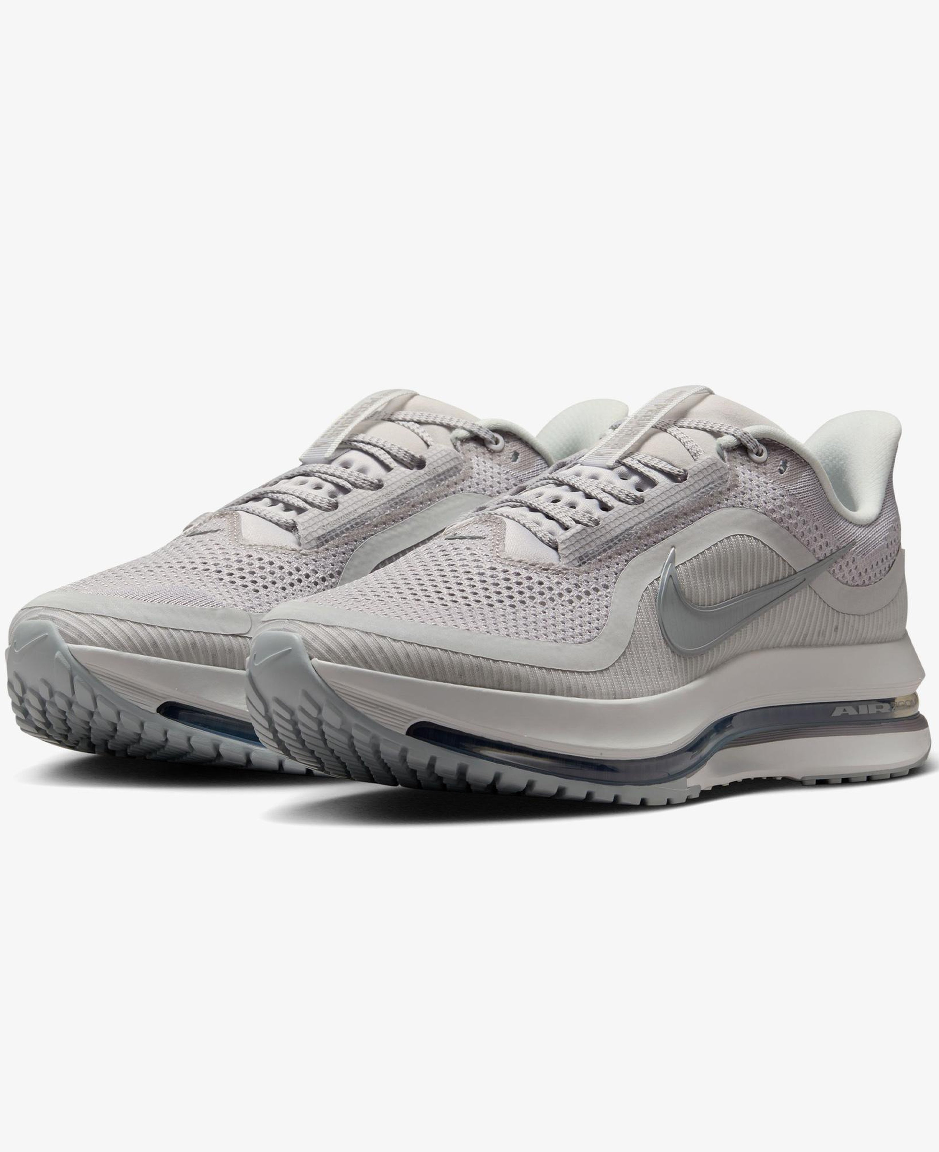 Nike Pegasus Premium Erkek Gri Koşu Ayakkabısı