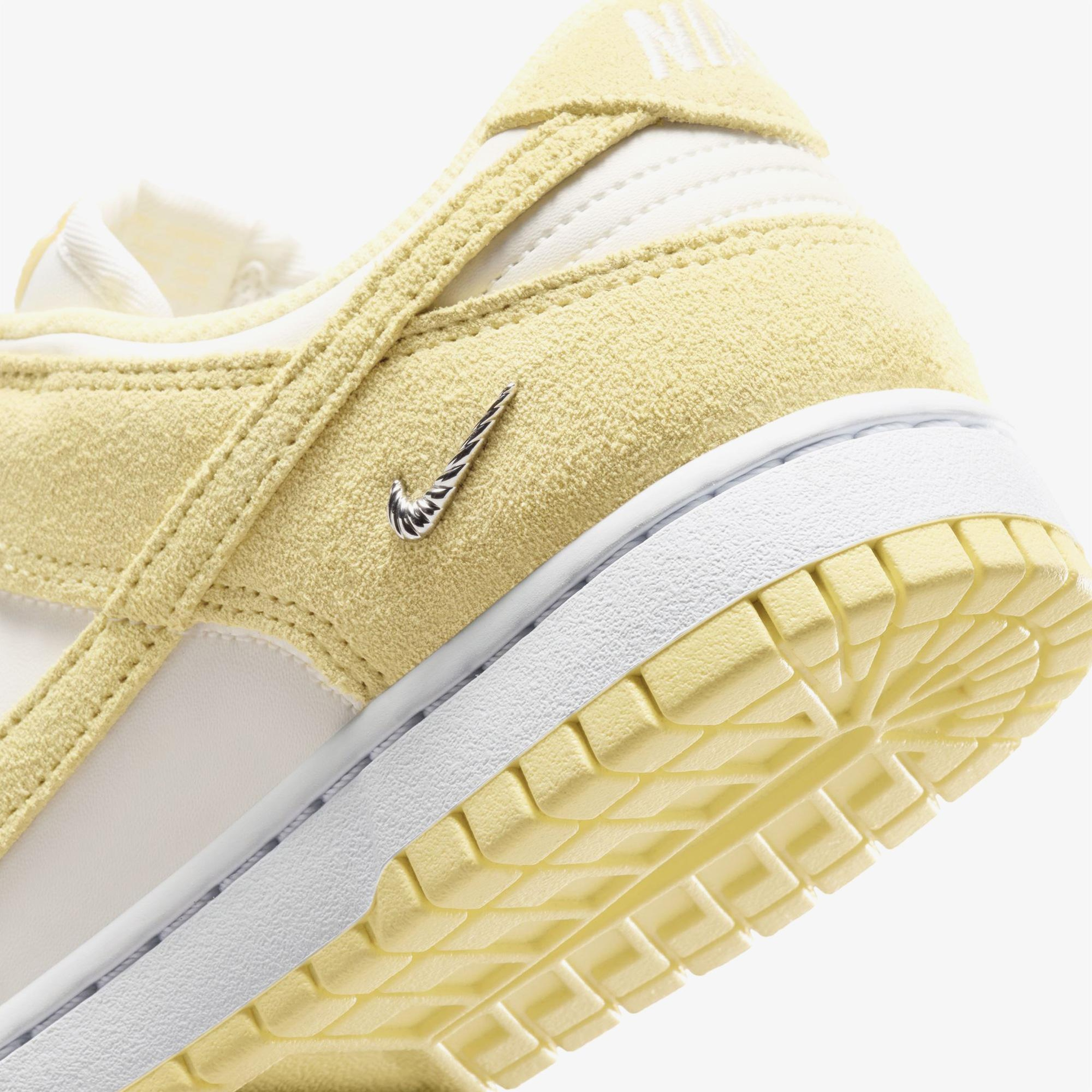 Nike Dunk Low Suede Kadın Sarı Spor Ayakkabı