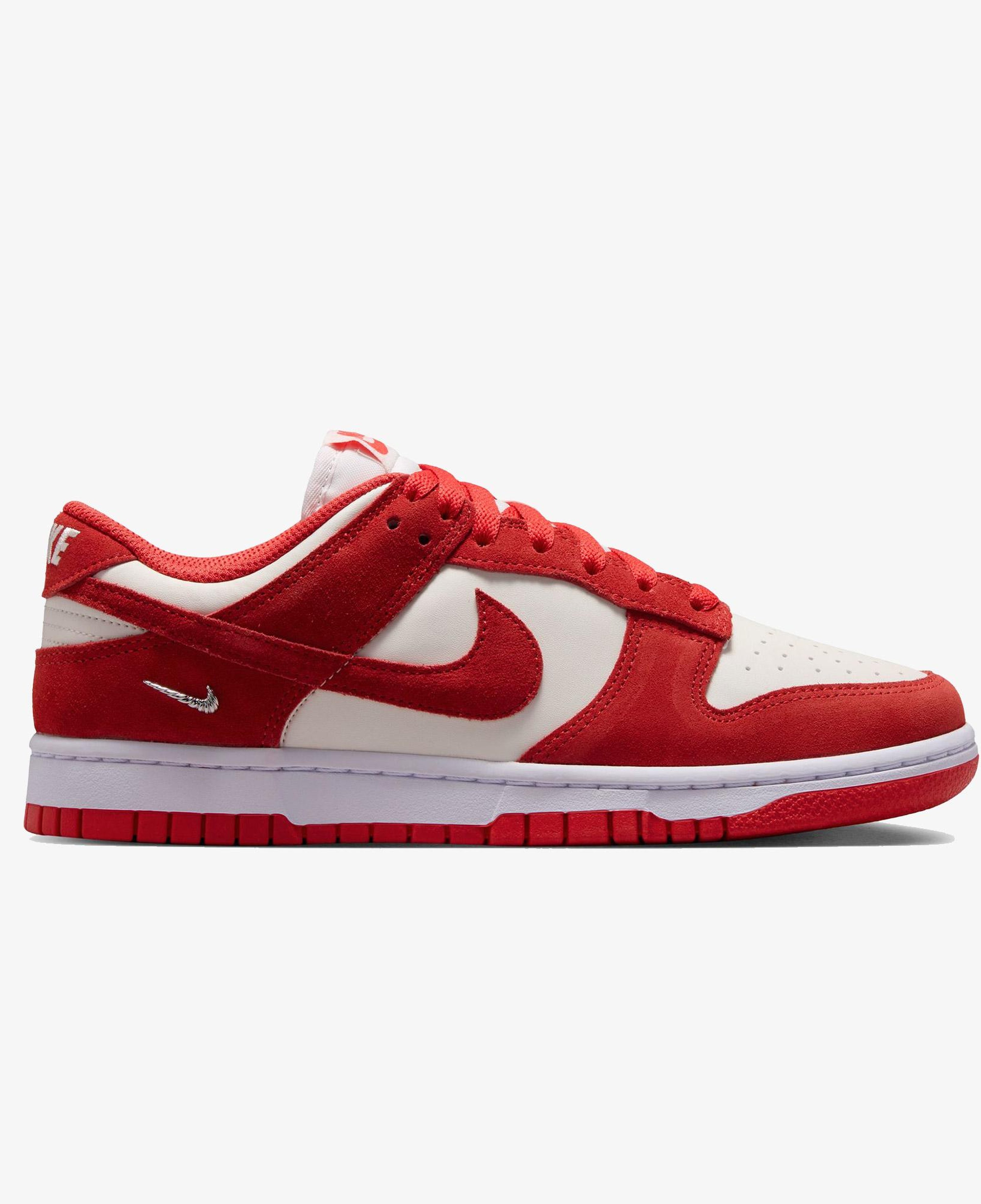 Nike Dunk Low Suede Kadın Kırmızı Spor Ayakkabı