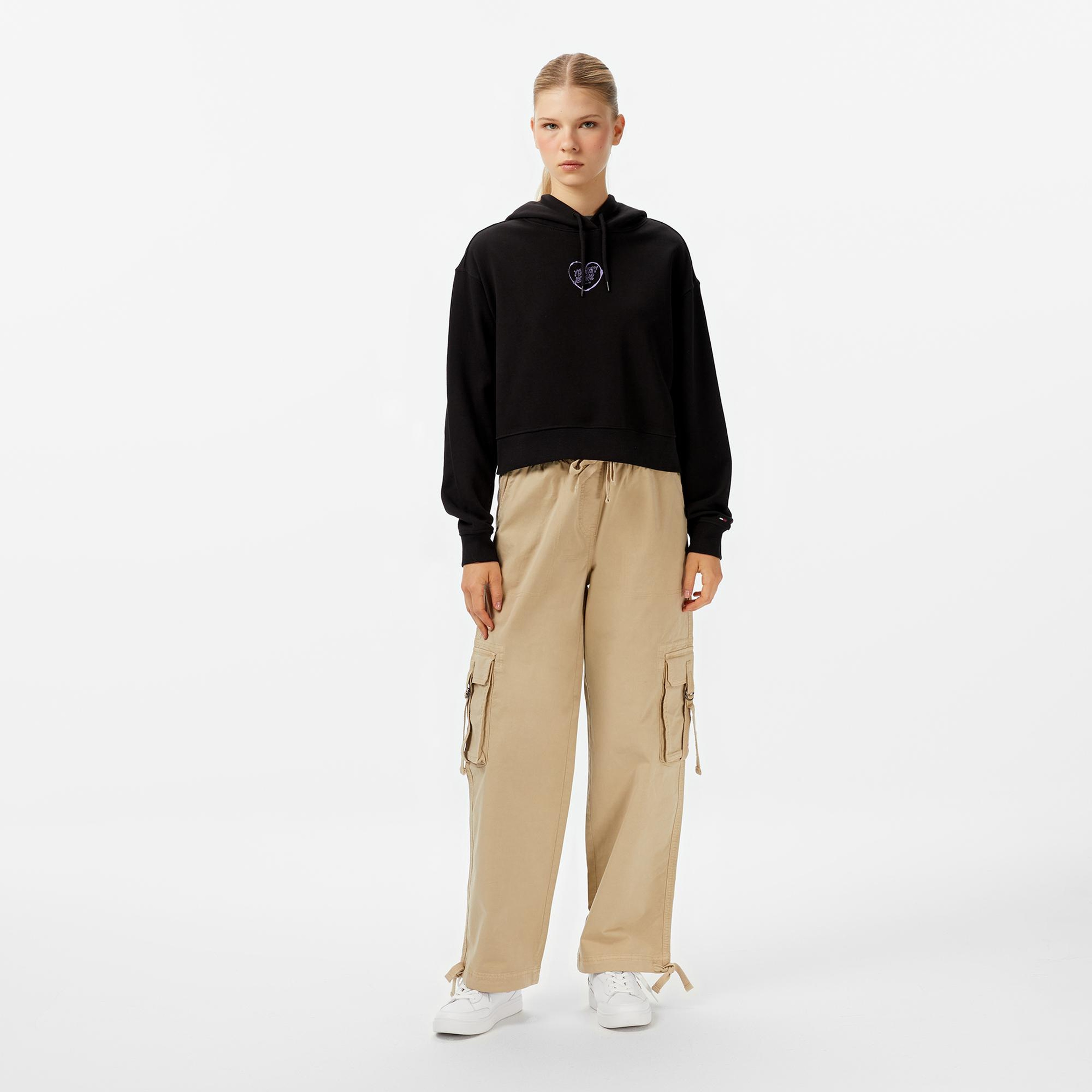 Tommy Jeans Crop Heart Slim Kadın Siyah Sweatshirt