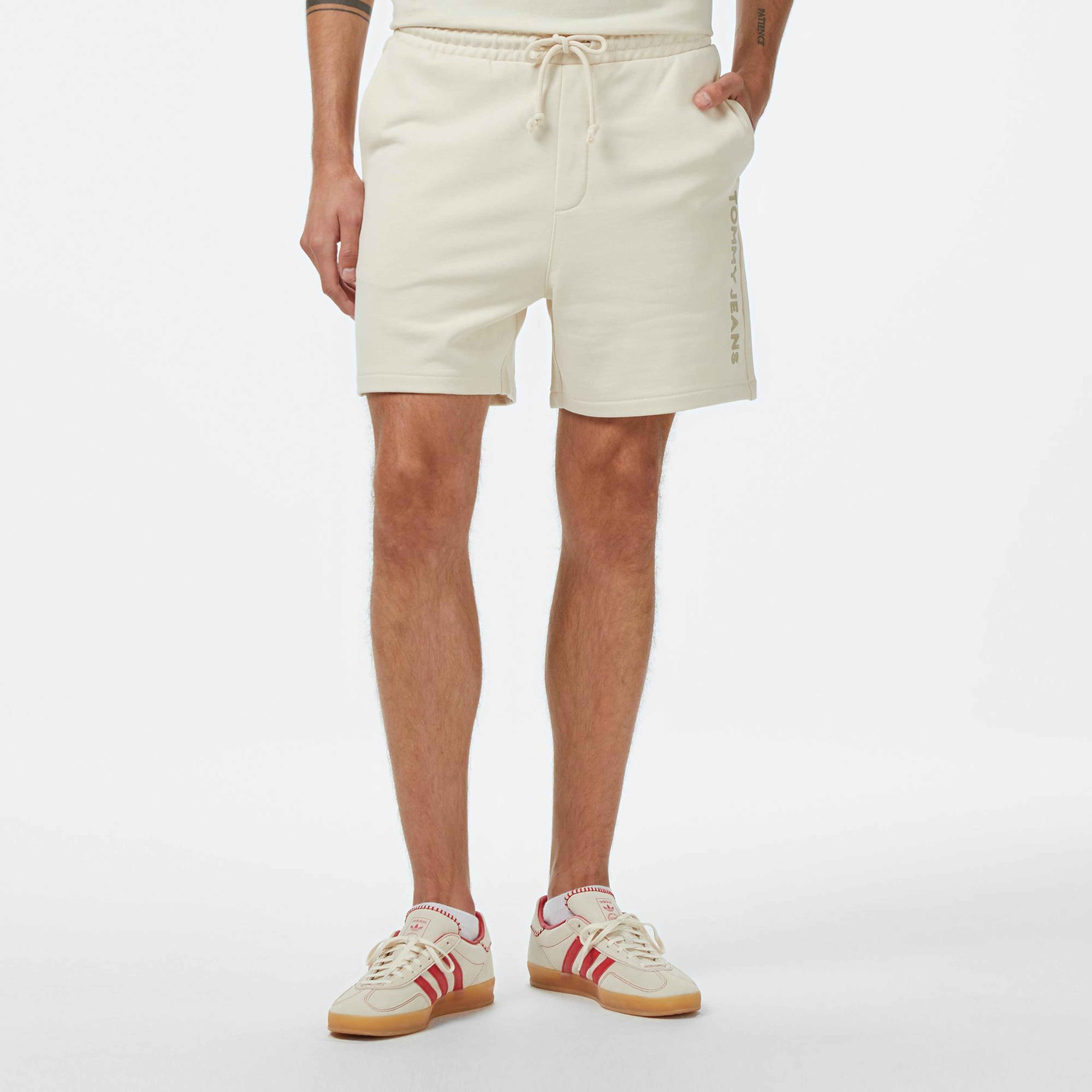 Tommy Jeans Stack Logo Erkek Bej Şort