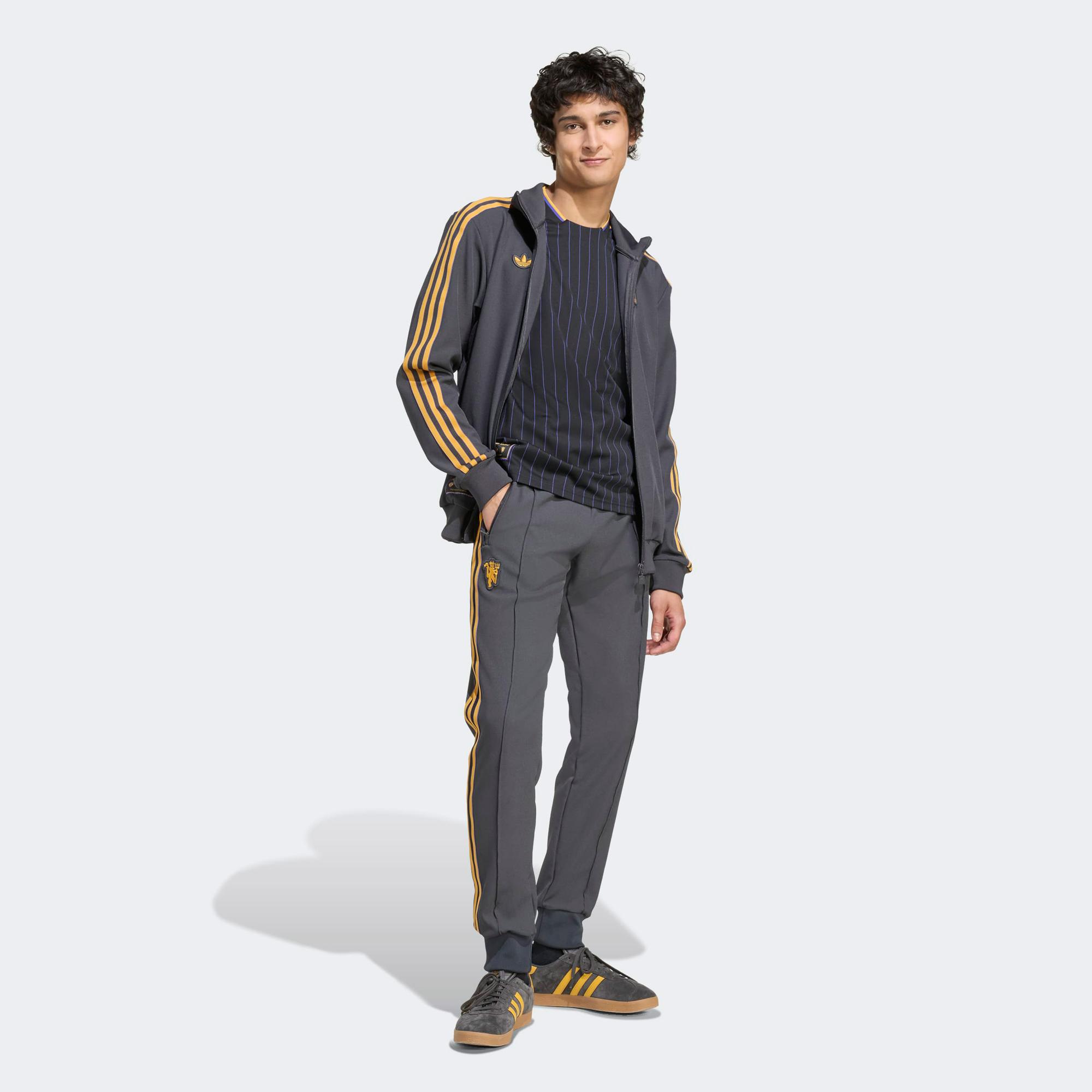 adidas Manchester United Terrace Icons Erkek Koyu Gri Fermuarlı Sweatshirt