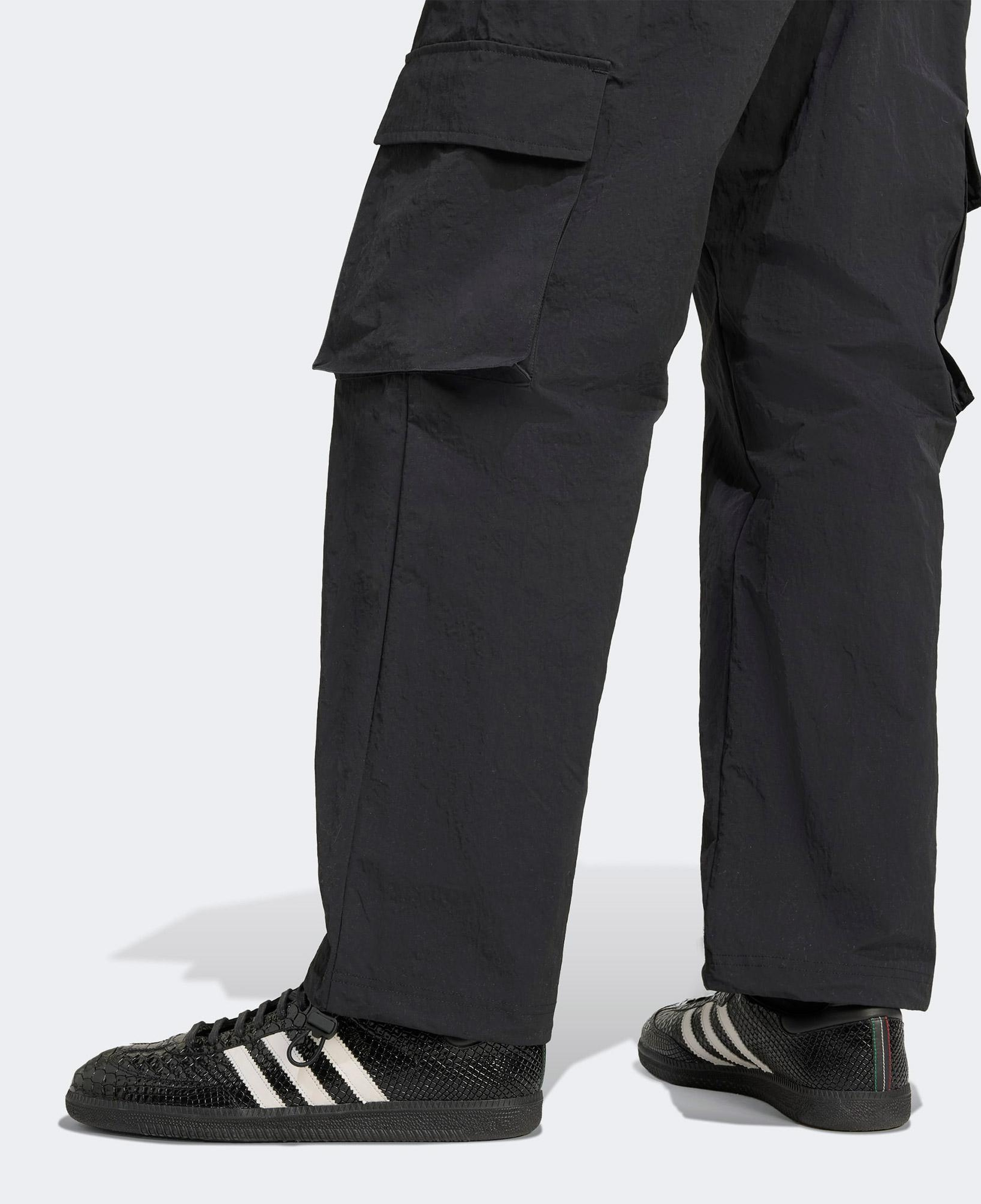 adidas Front Stripes Woven Kargo Erkek Siyah Eşofman Altı