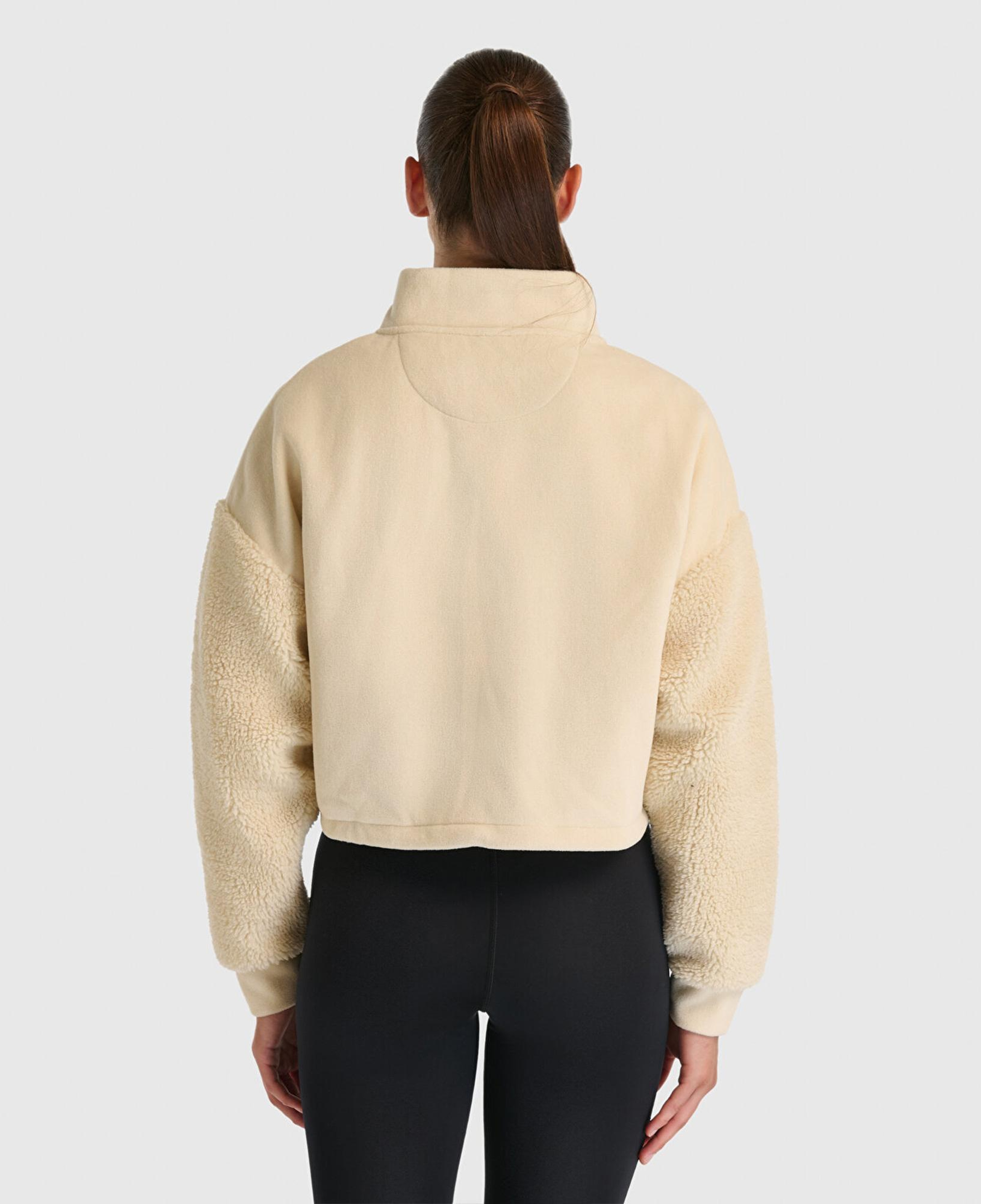 New Balance Kadın Bej Sweatshirt