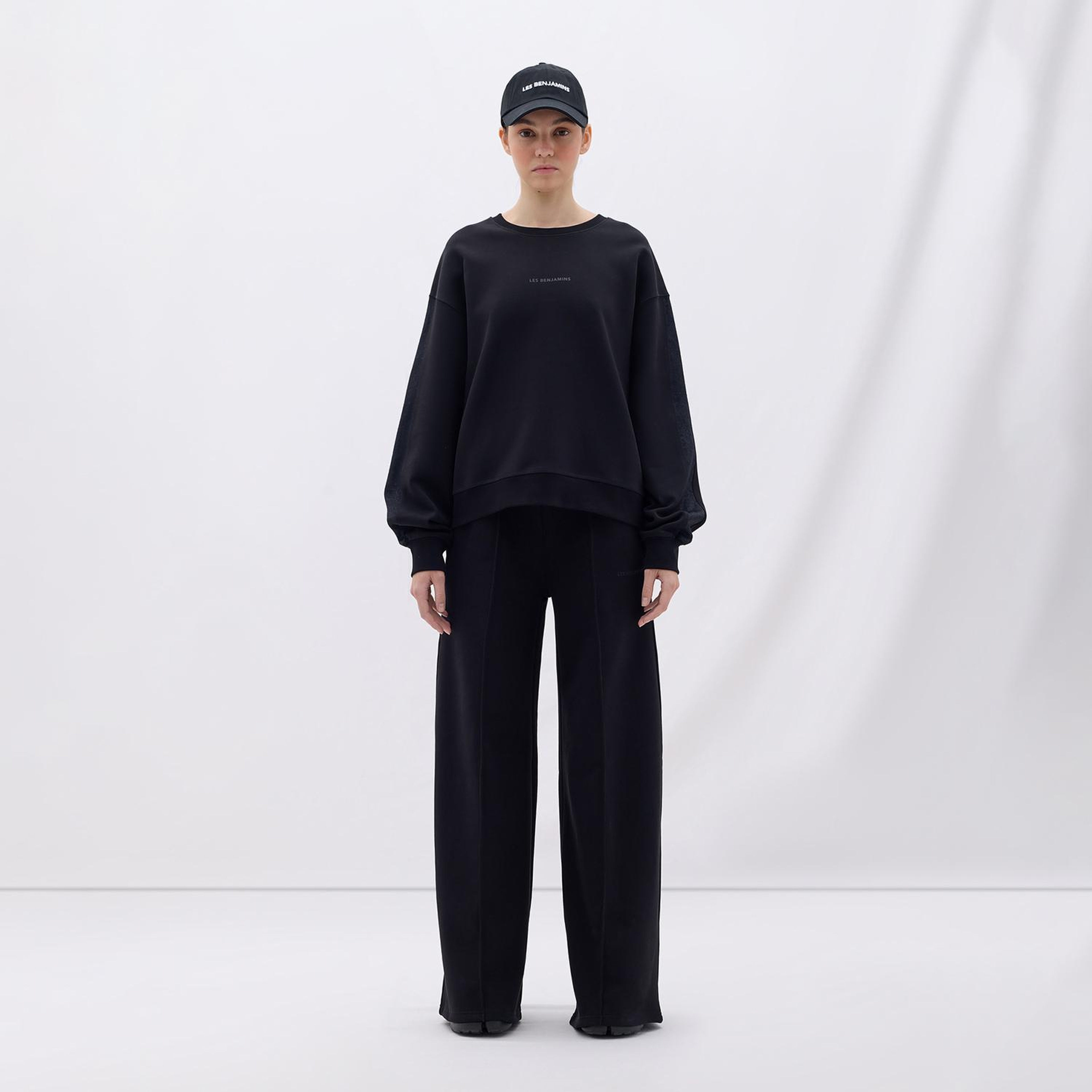 Les Benjamins Classics Kadın Siyah Sweatshirt