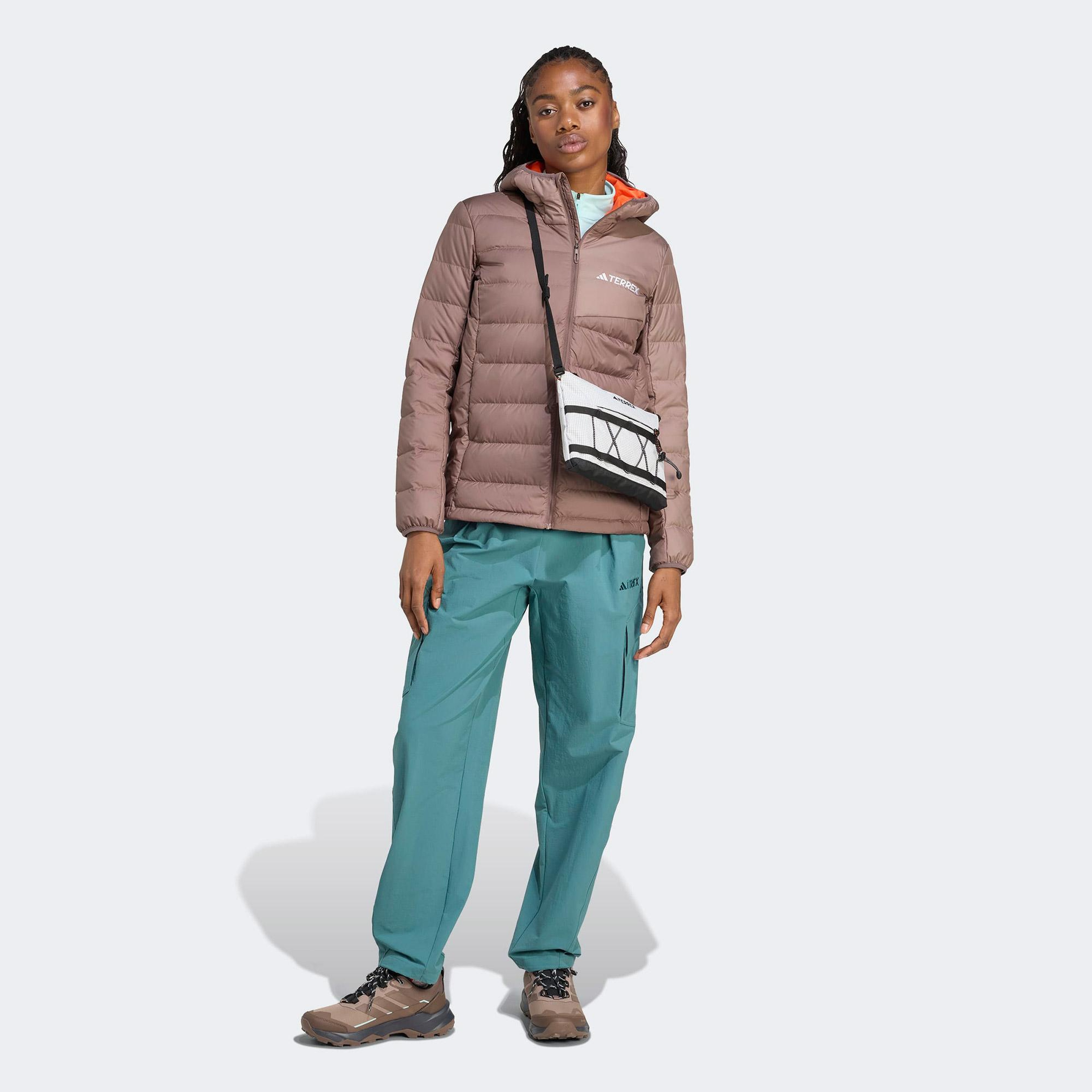 adidas Terrex Multi Light Down Climawarm Kapüşonlu Kadın Kahverengi Yürüyüş Montu