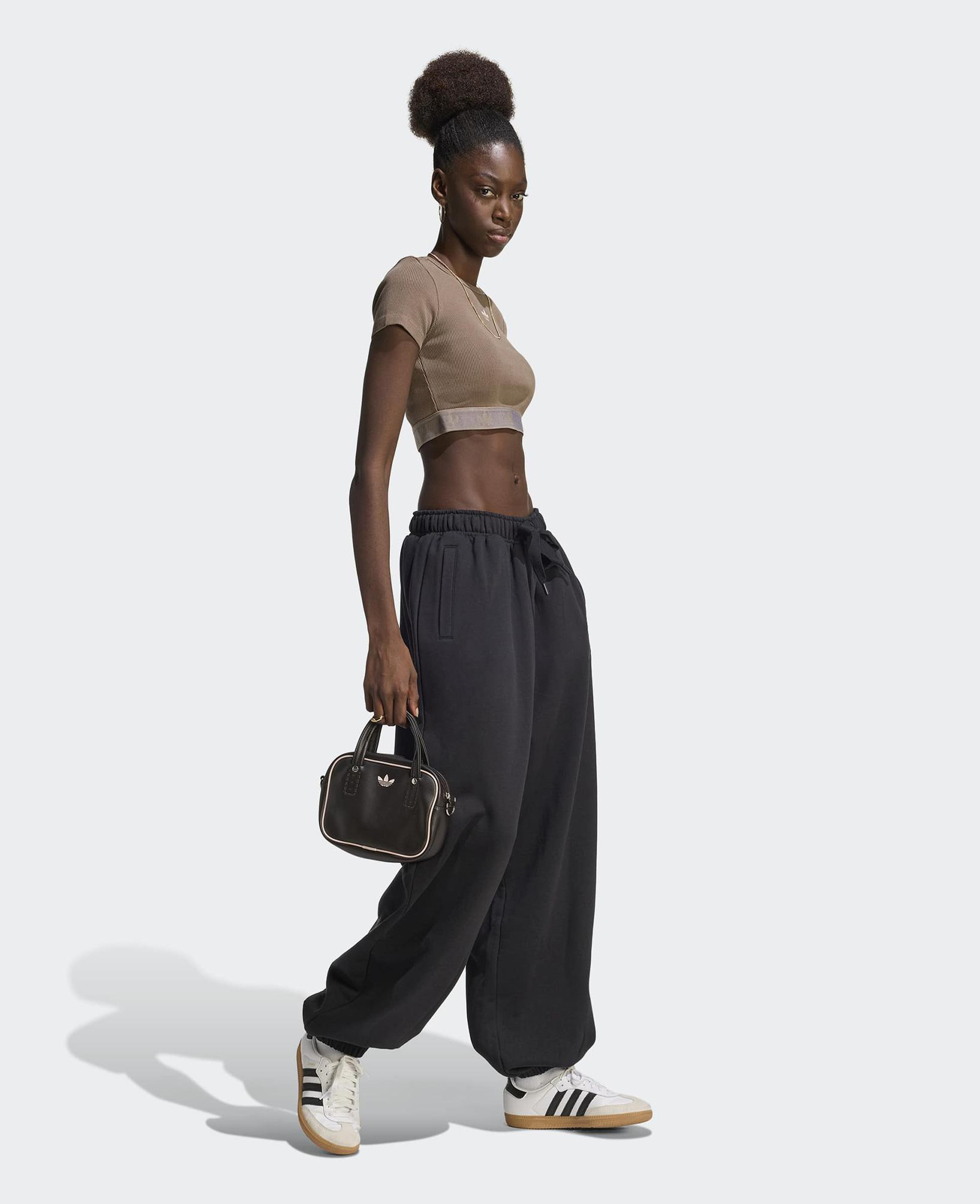 adidas Essentials Wash Kadın Kahverengi Crop T-Shirt