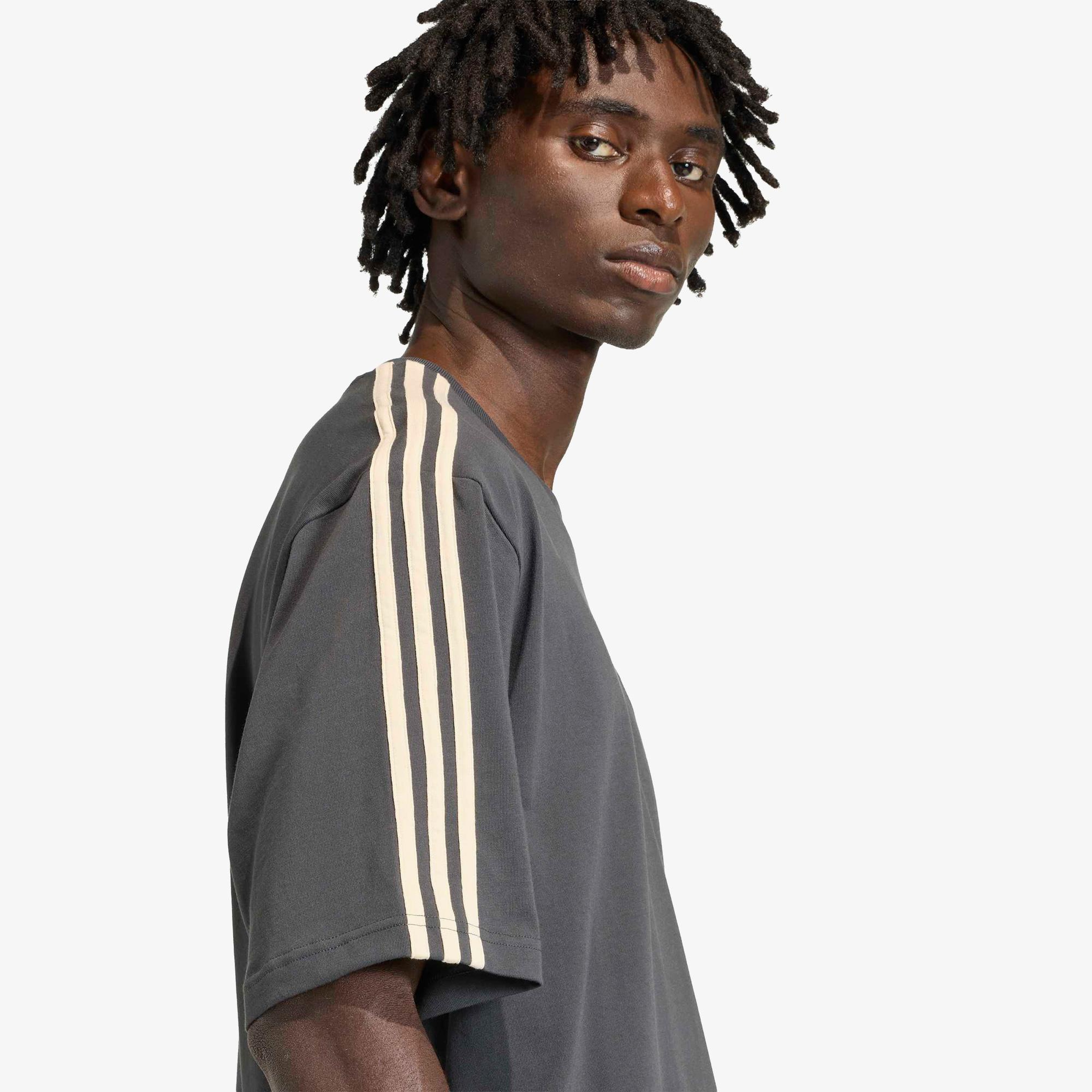 adidas Erkek Antrasit T-Shirt