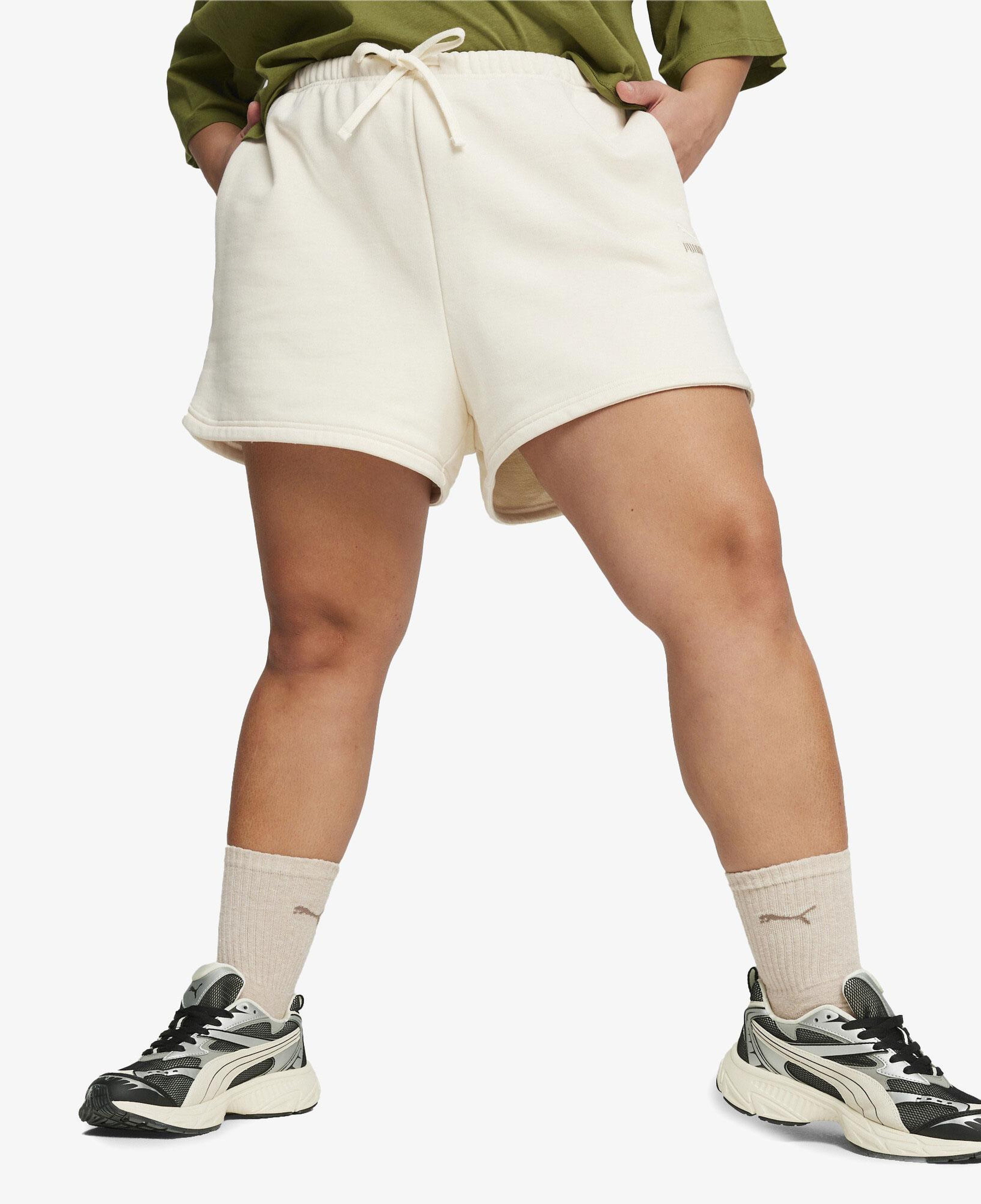 Puma Better Classics Kadın Beyaz Şort