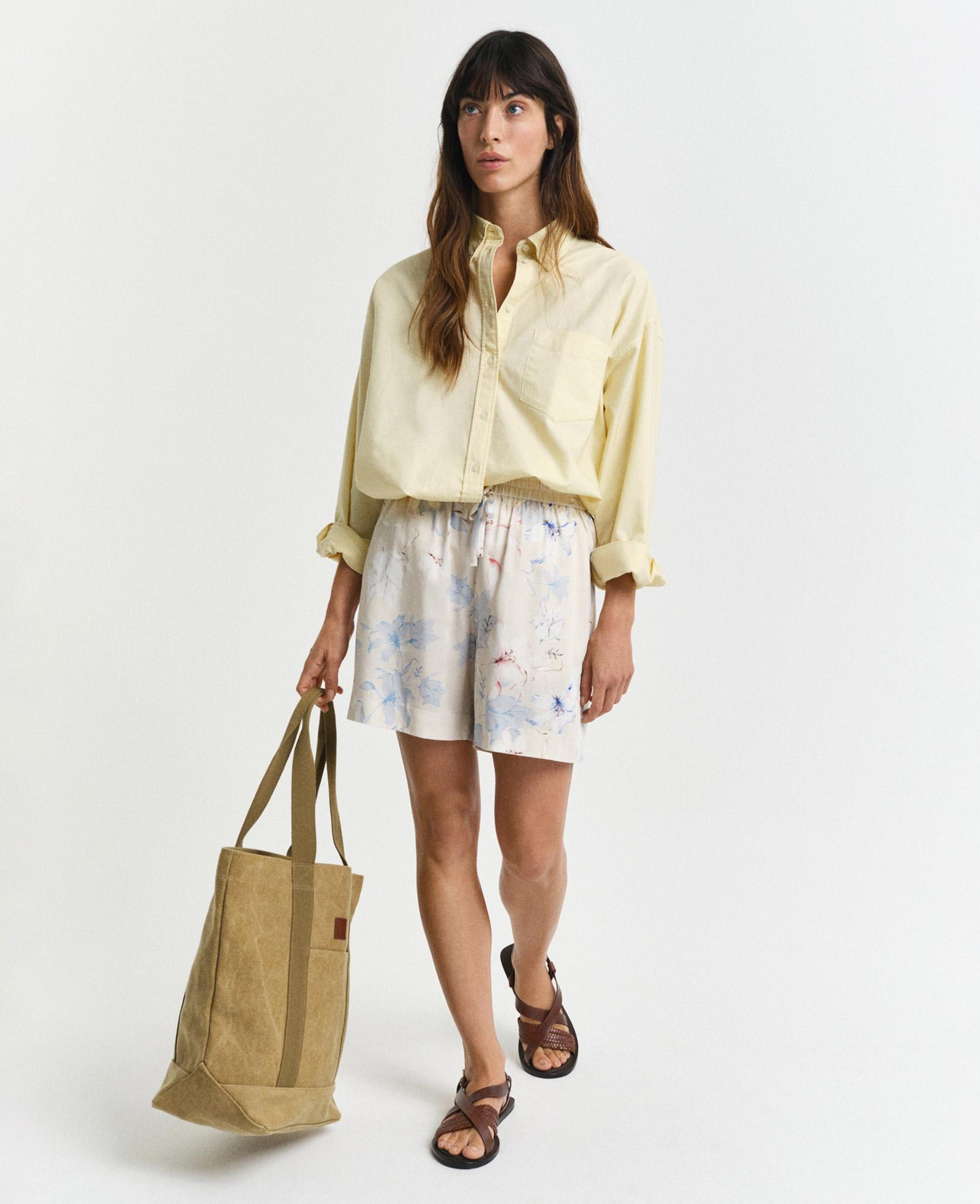 GANT Kadın Krem Relaxed Fit Desenli Şort