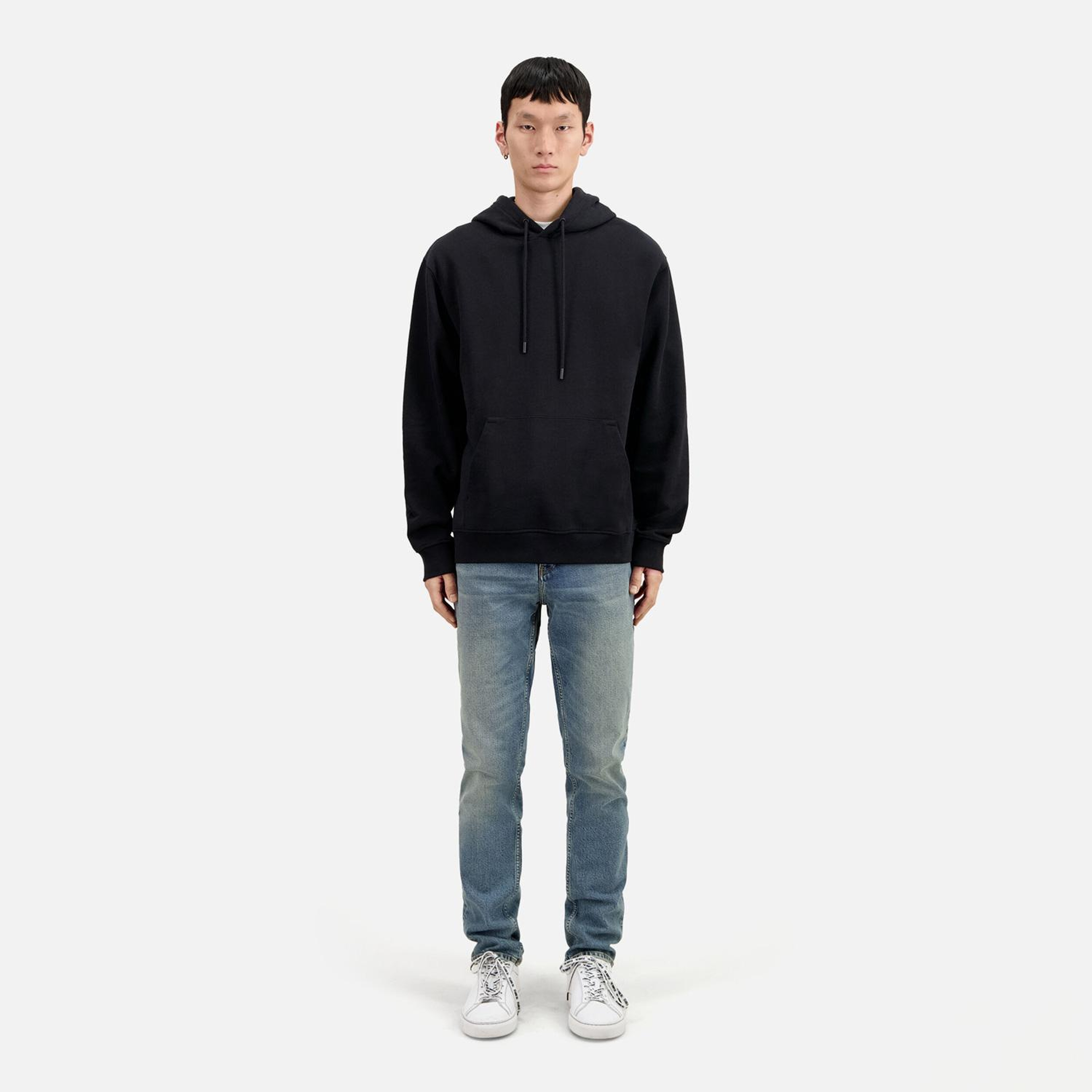 ERKEK BASKILI KAPÜŞONLU SİYAH SWEATSHIRT