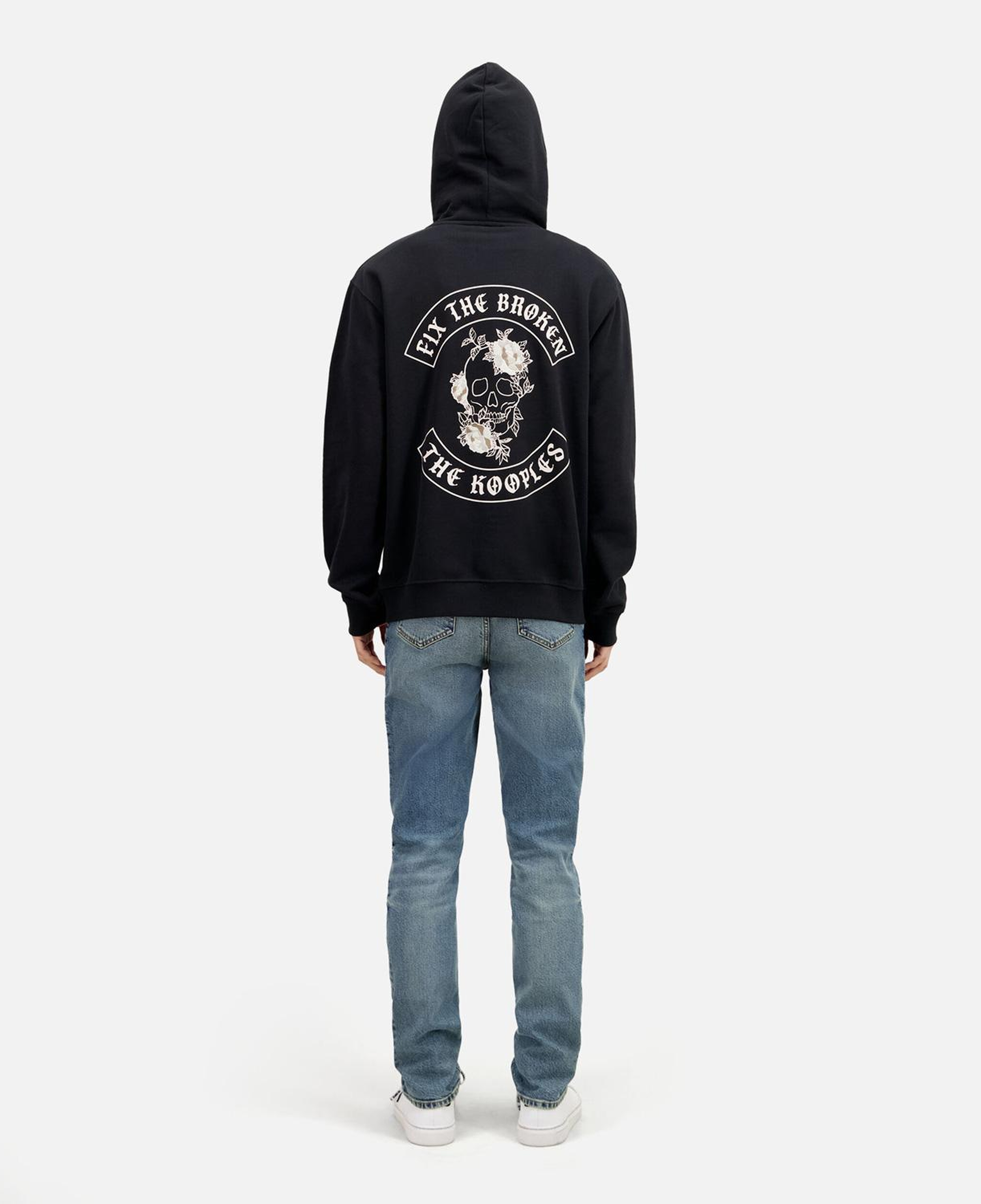 ERKEK BASKILI KAPÜŞONLU SİYAH SWEATSHIRT