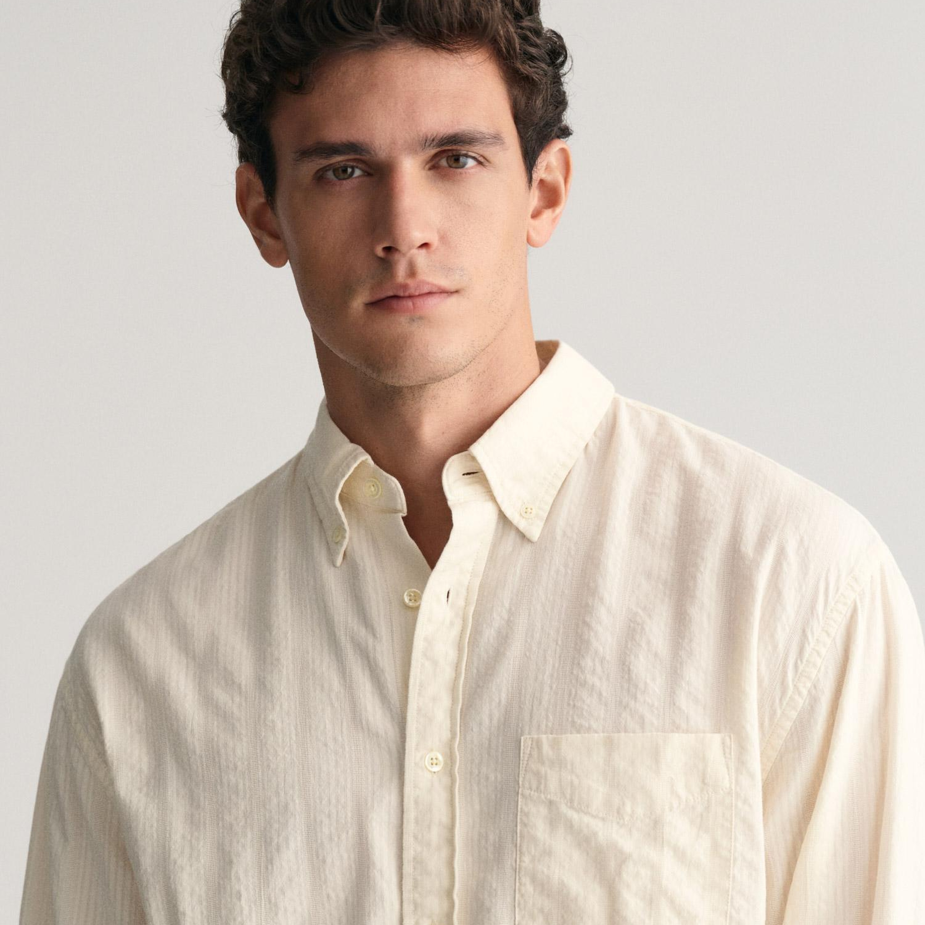 GANT Erkek Bej Relaxed Fit Düğmeli Yaka Çizgili Gömlek