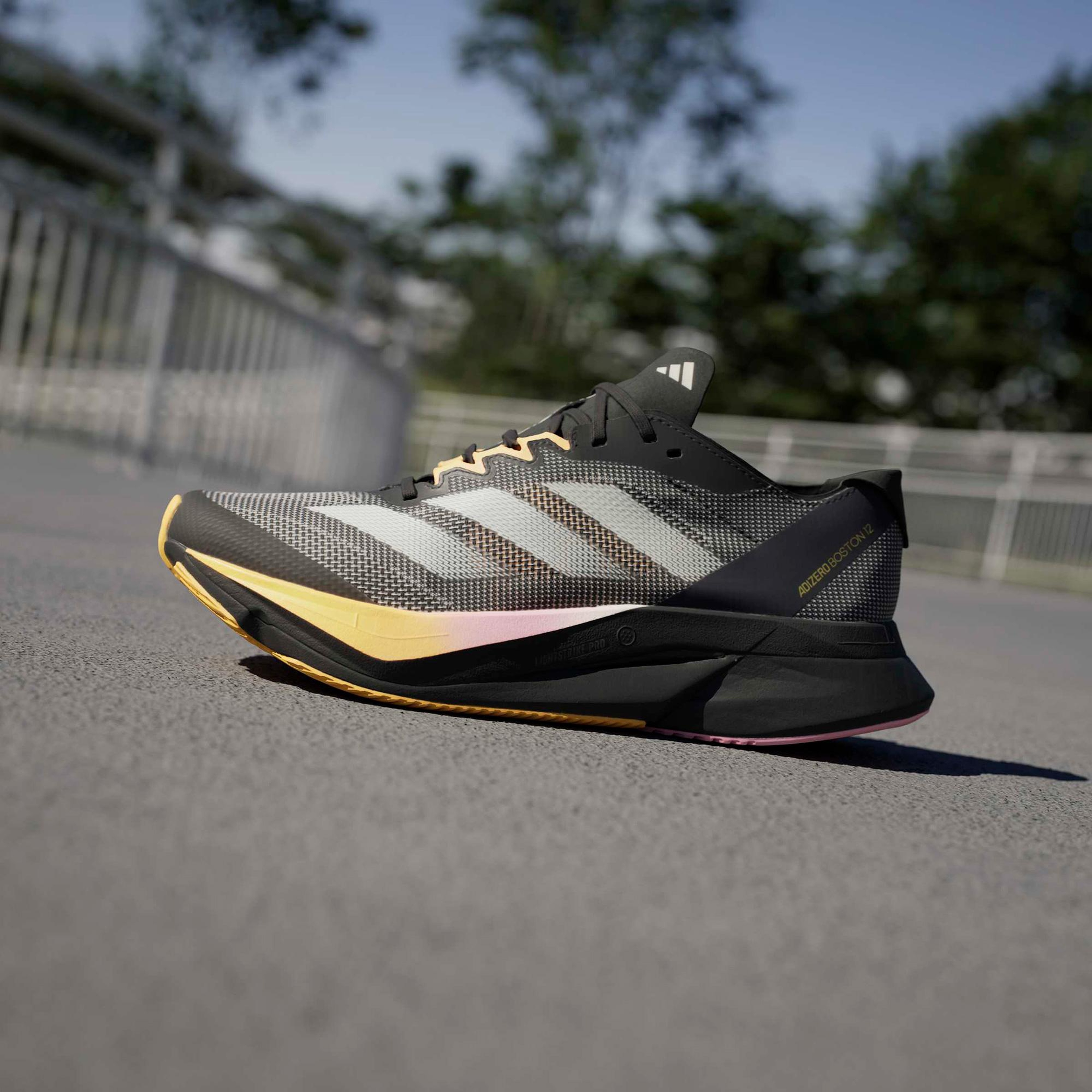 adidas Adizero Boston 12 Kadın Siyah Koşu Ayakkabısı