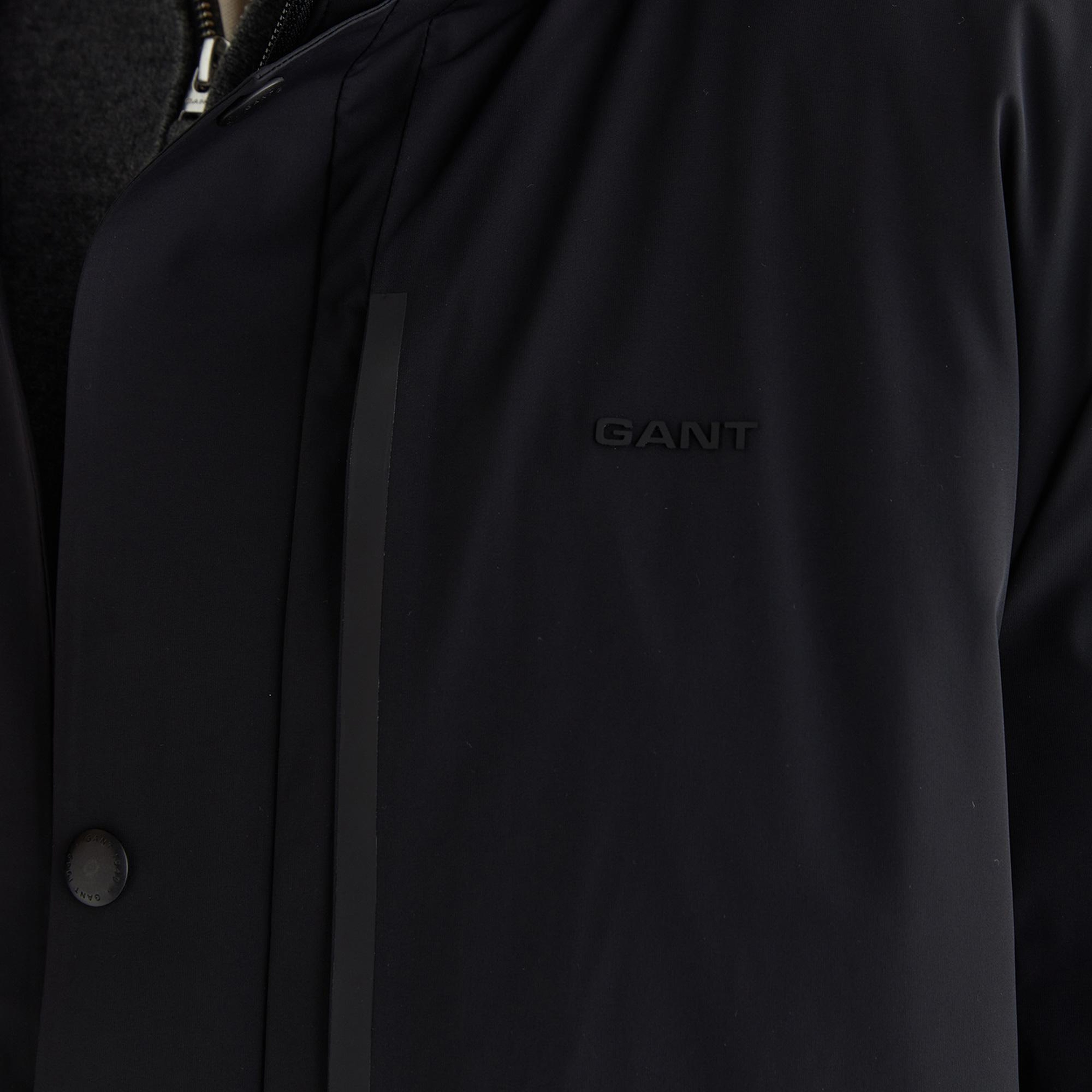 GANT Erkek Siyah Standart Fit Kapüşonlu Mont
