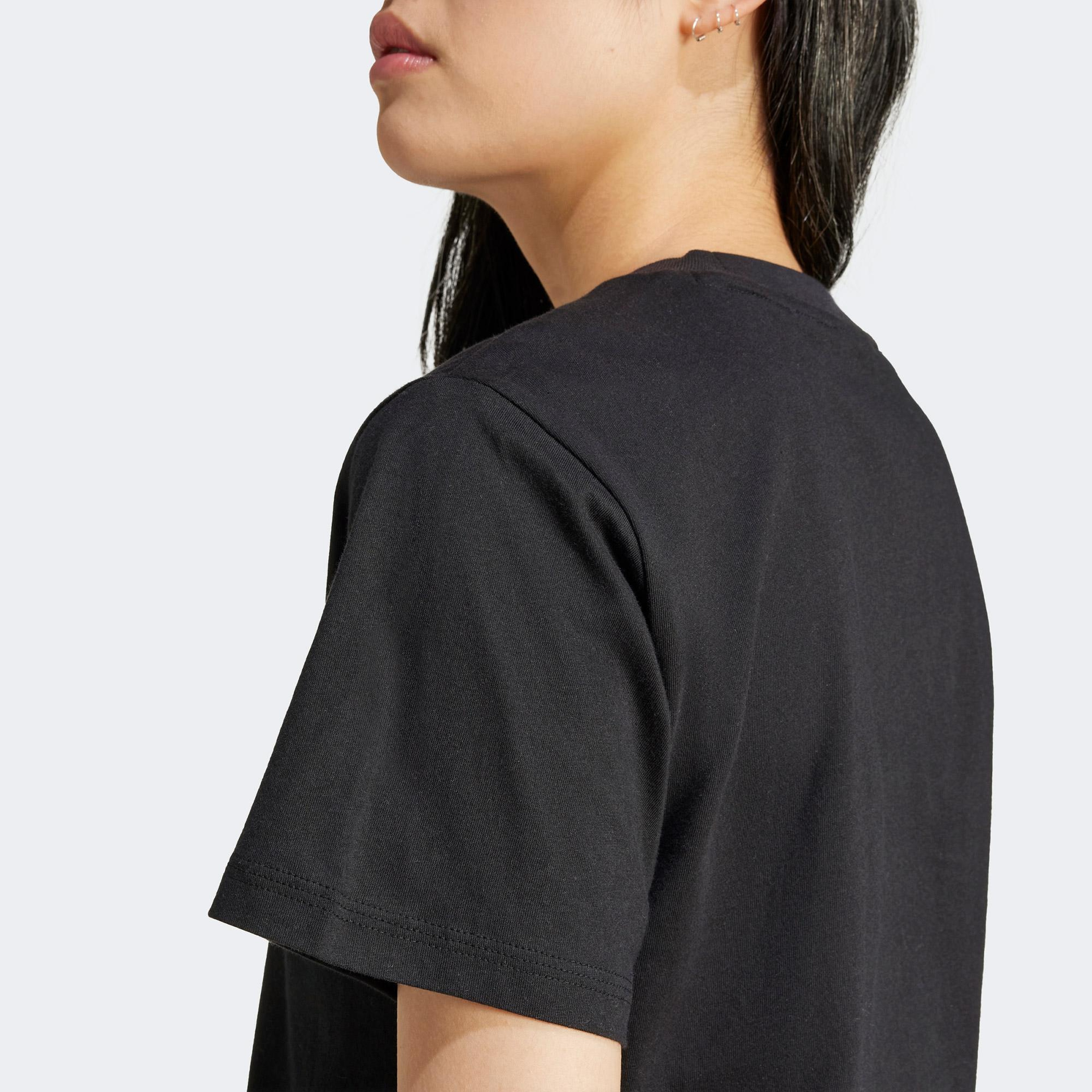 adidas Essentials Small Logo Cotton Kadın Siyah T-Shirt