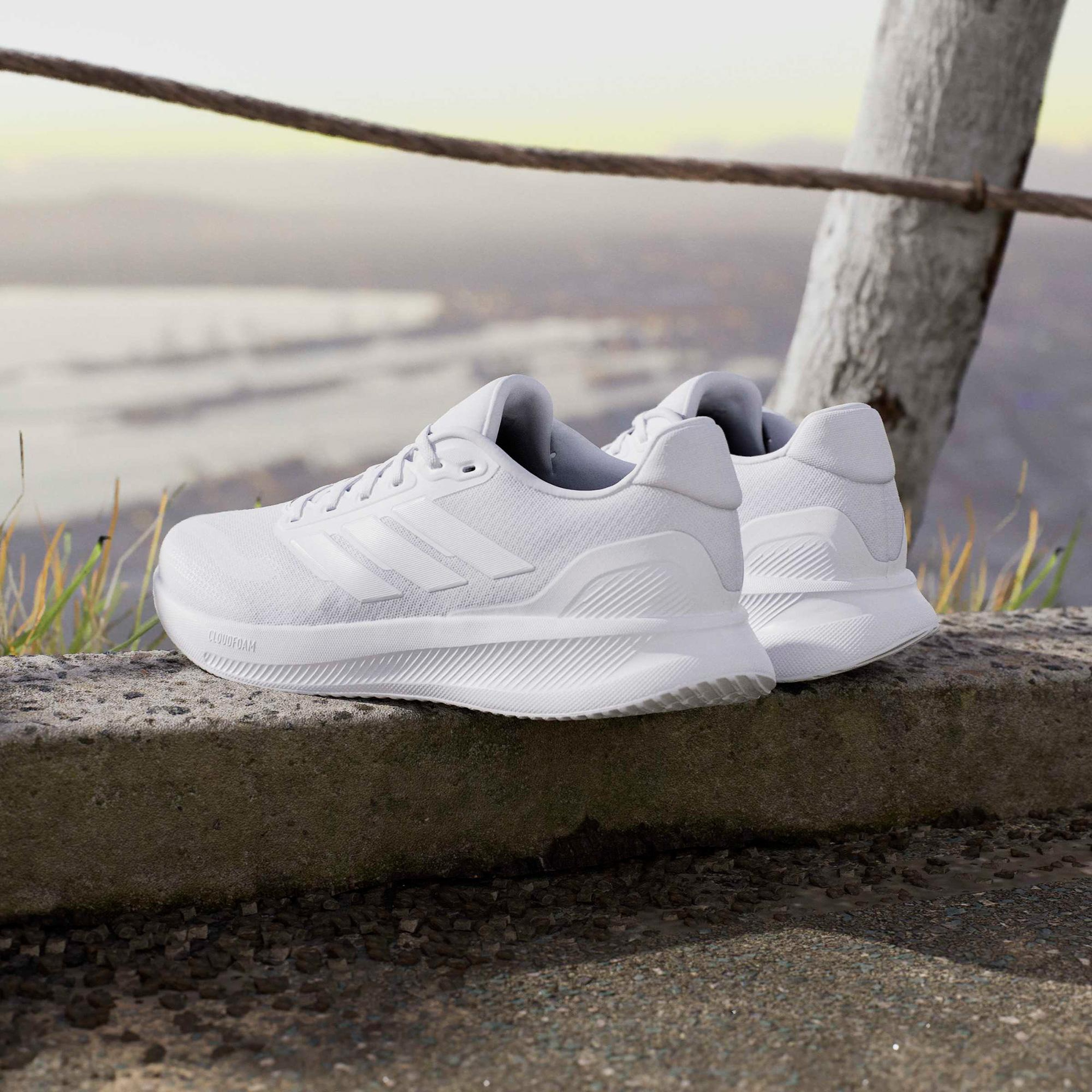adidas Runfalcon 5 Erkek Beyaz Koşu Ayakkabısı