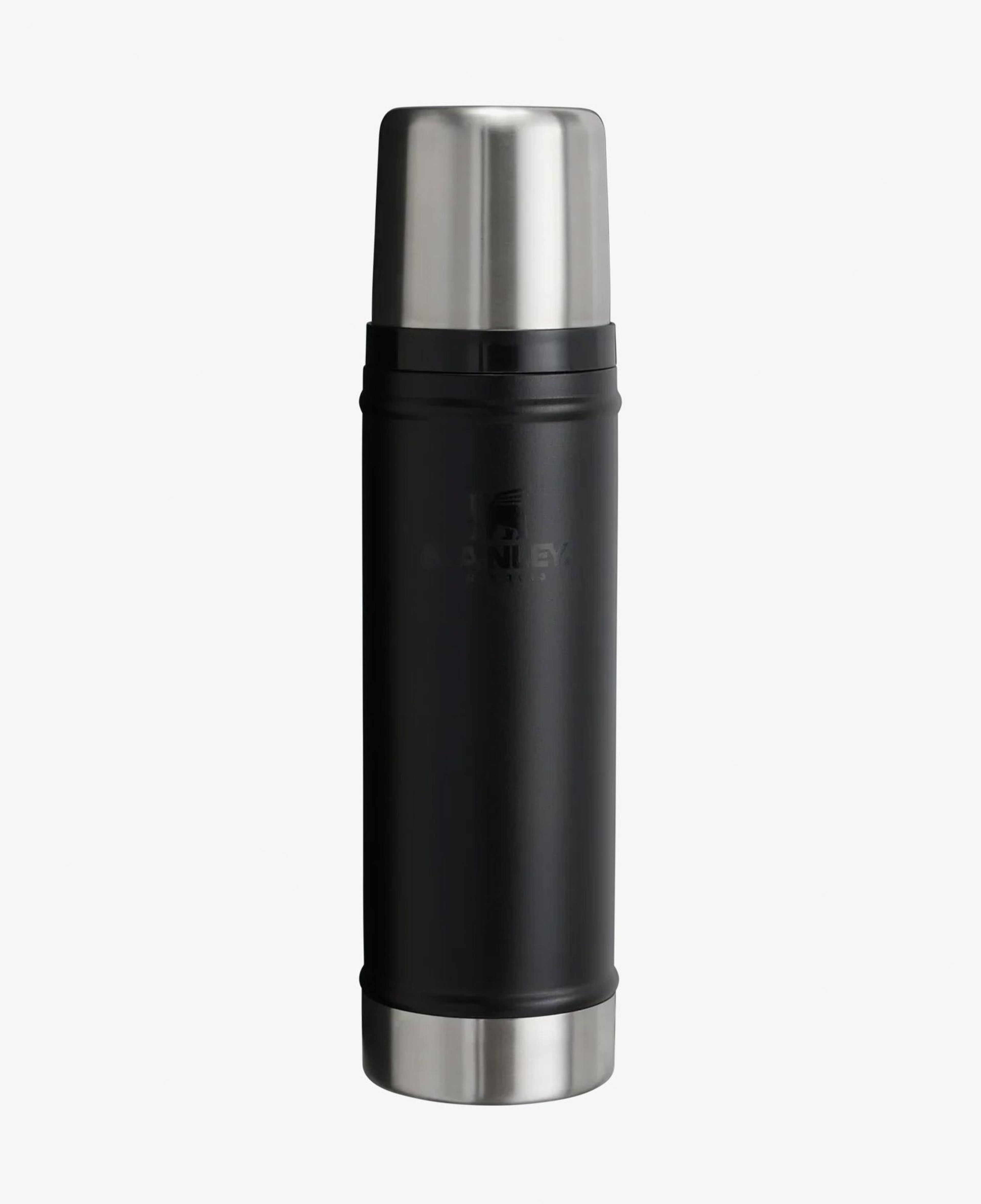 Stanley The Legendary Classic 0.60L Siyah Termos