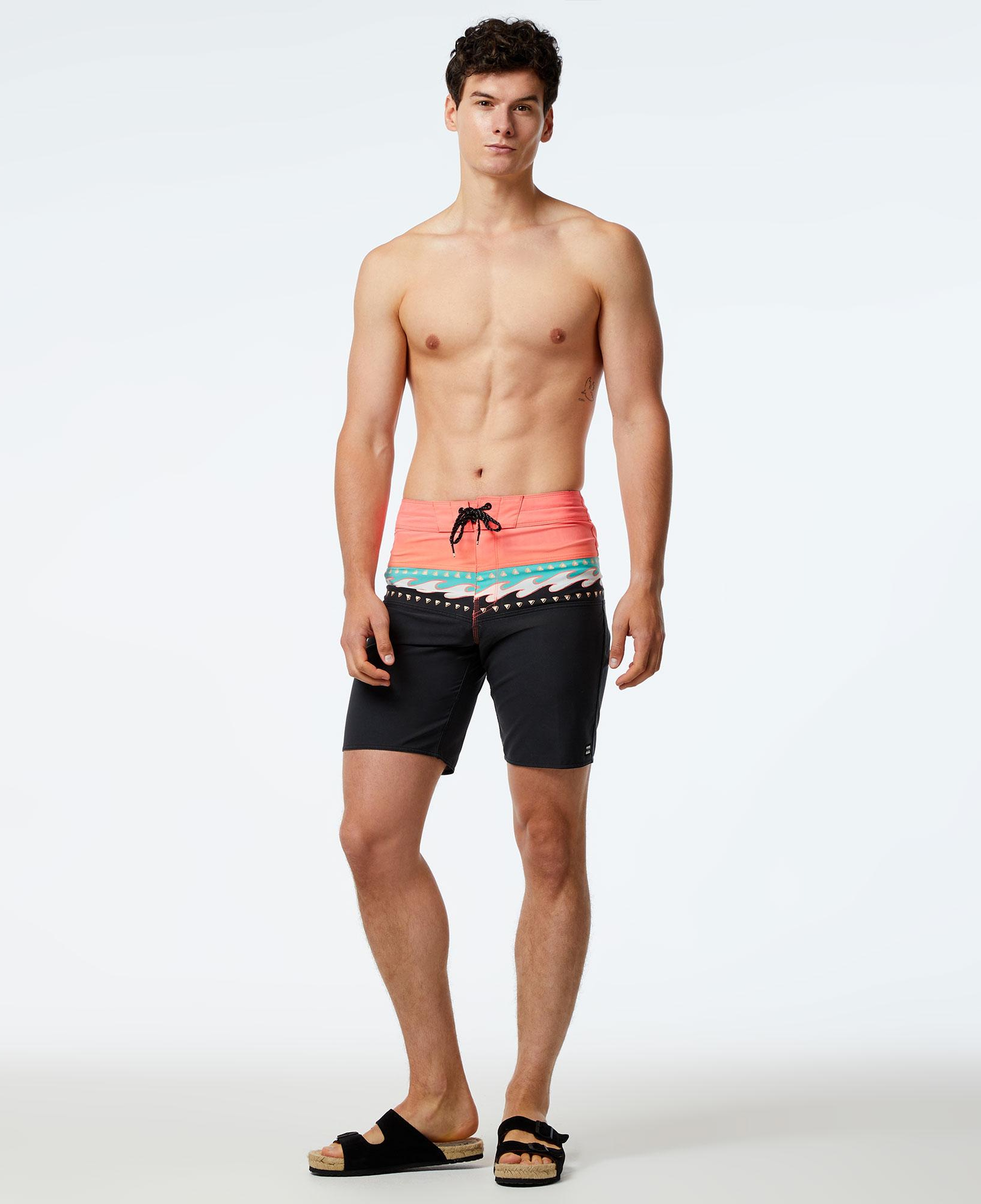 Billabong Momentum Pro 19 Erkek Siyah Deniz Şortu