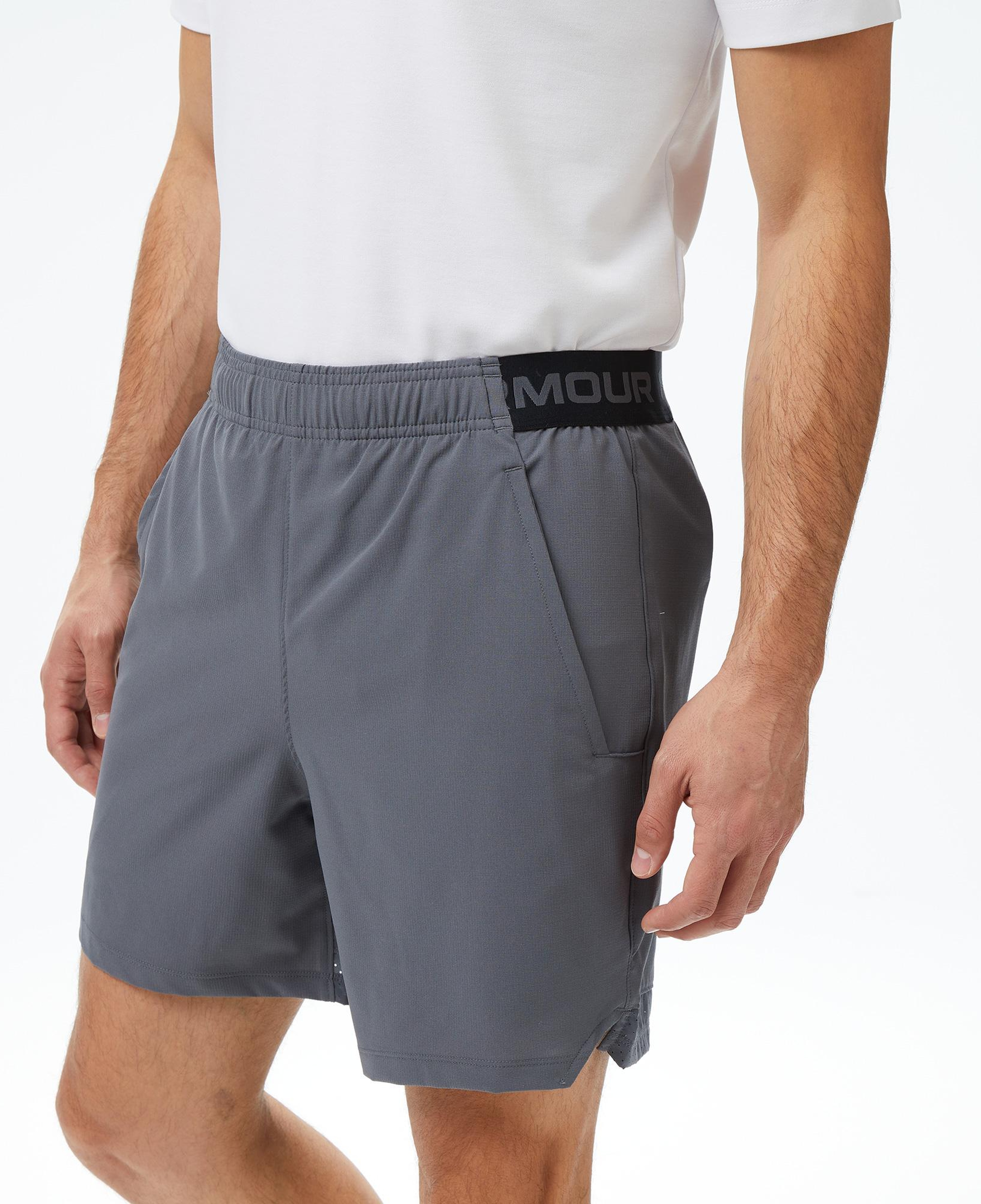 Under Armour Anish Woen 6İn Erkek Gri Antrenman Şort