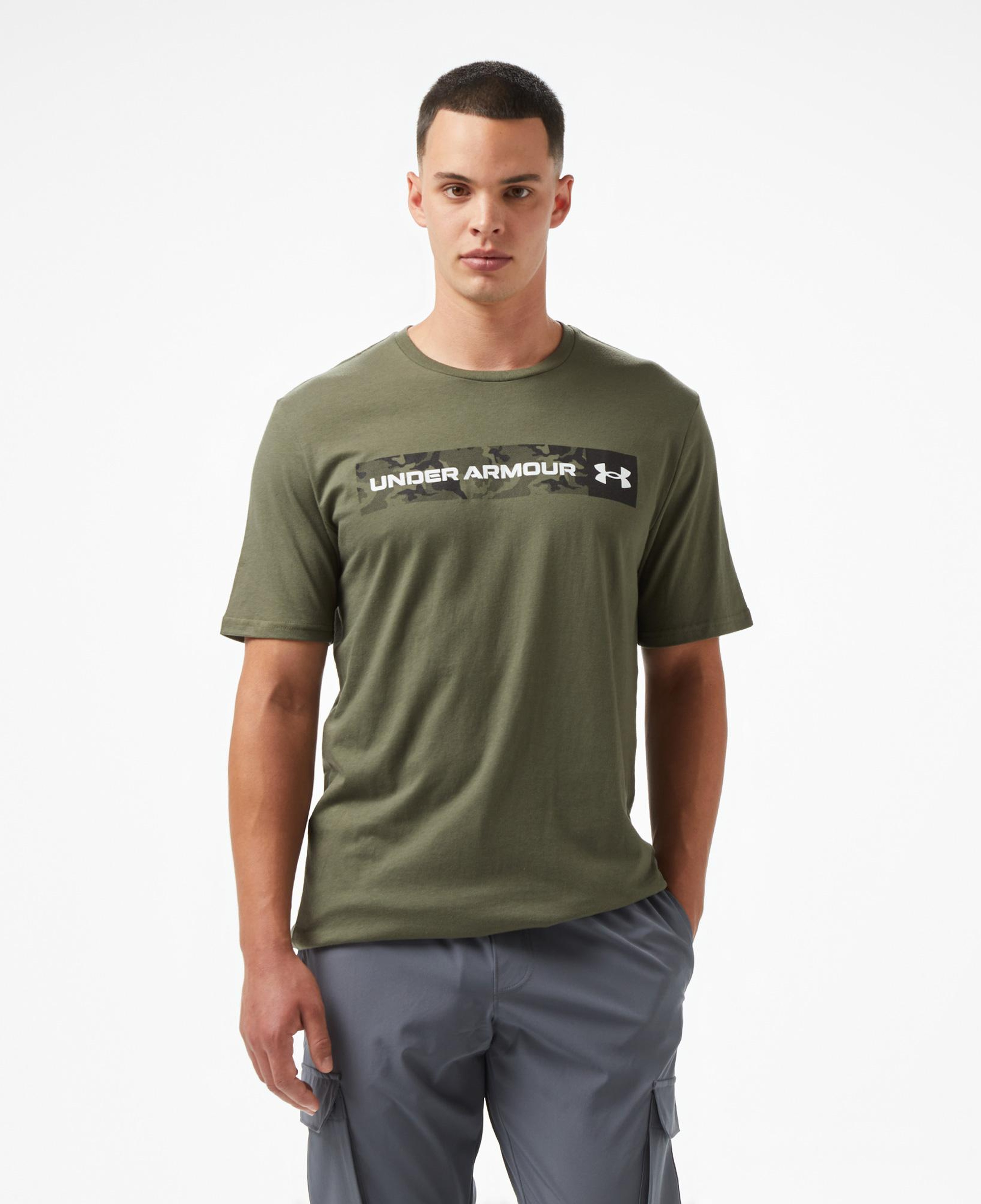 Under Armour Camo Chest Stripe Ss Erkek Haki T-Shirt
