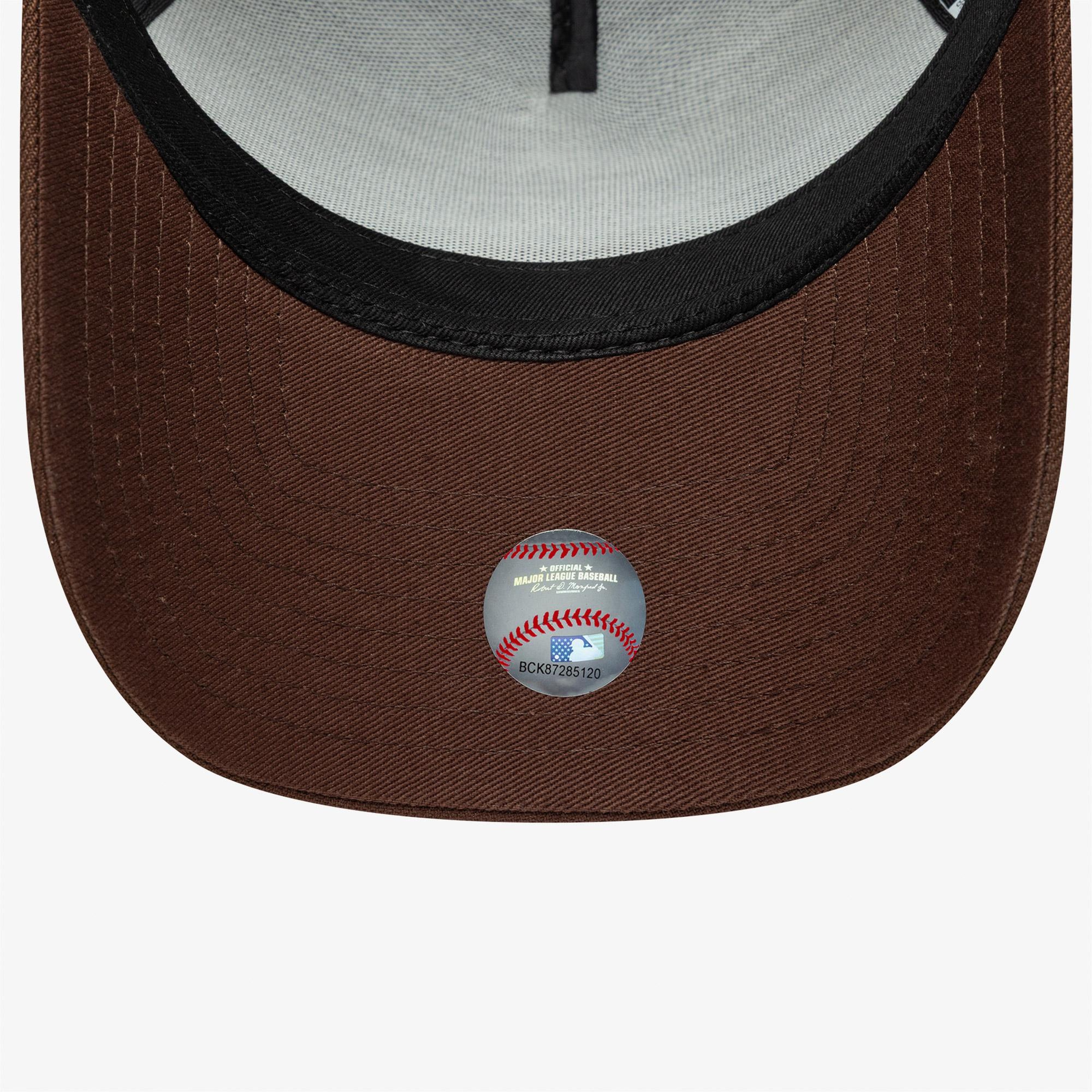 New Era Outline Script Eframe Losdos Unisex Kahverengi Şapka