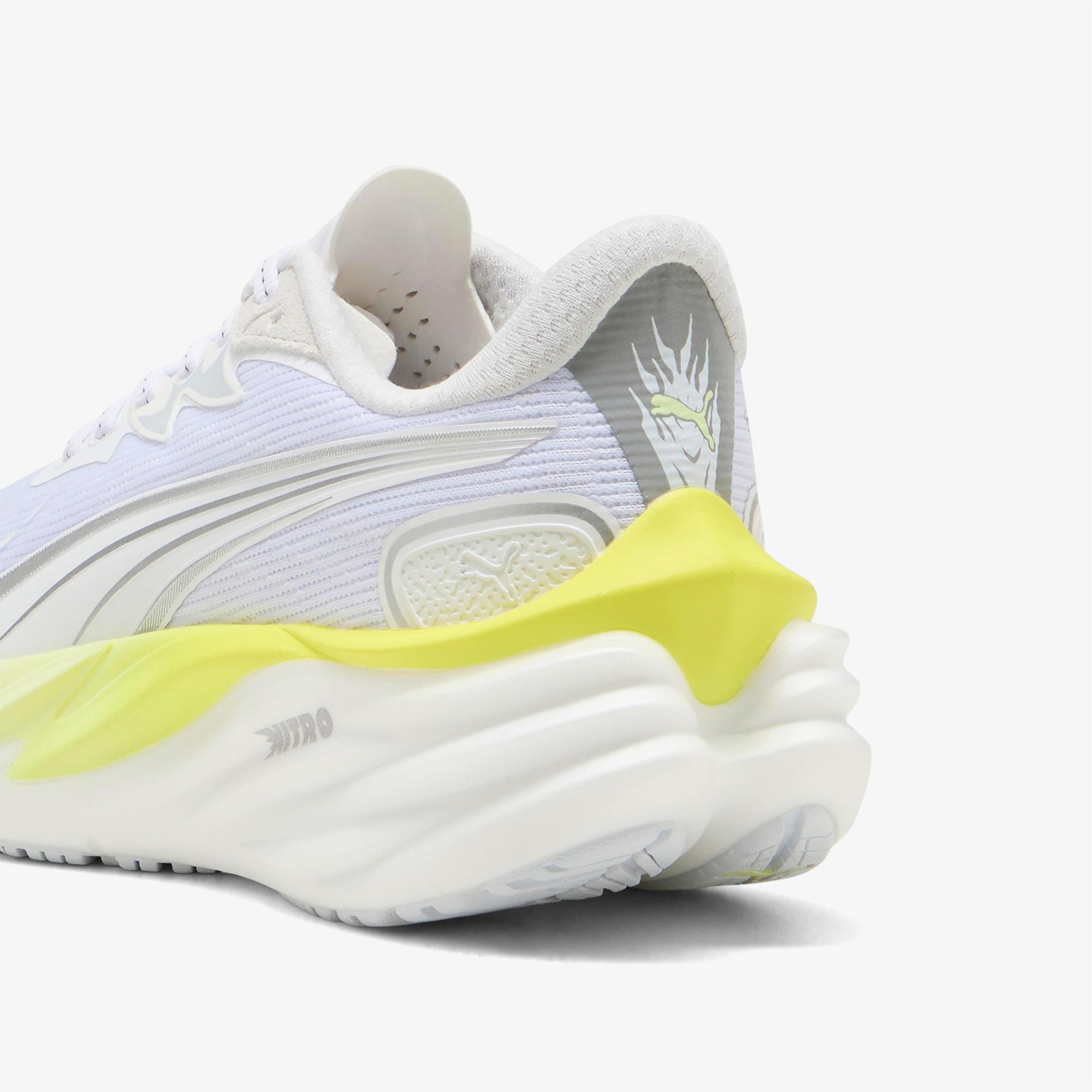 Puma Velocity Nitro 4 Kadın Beyaz Koşu Ayakkabısı
