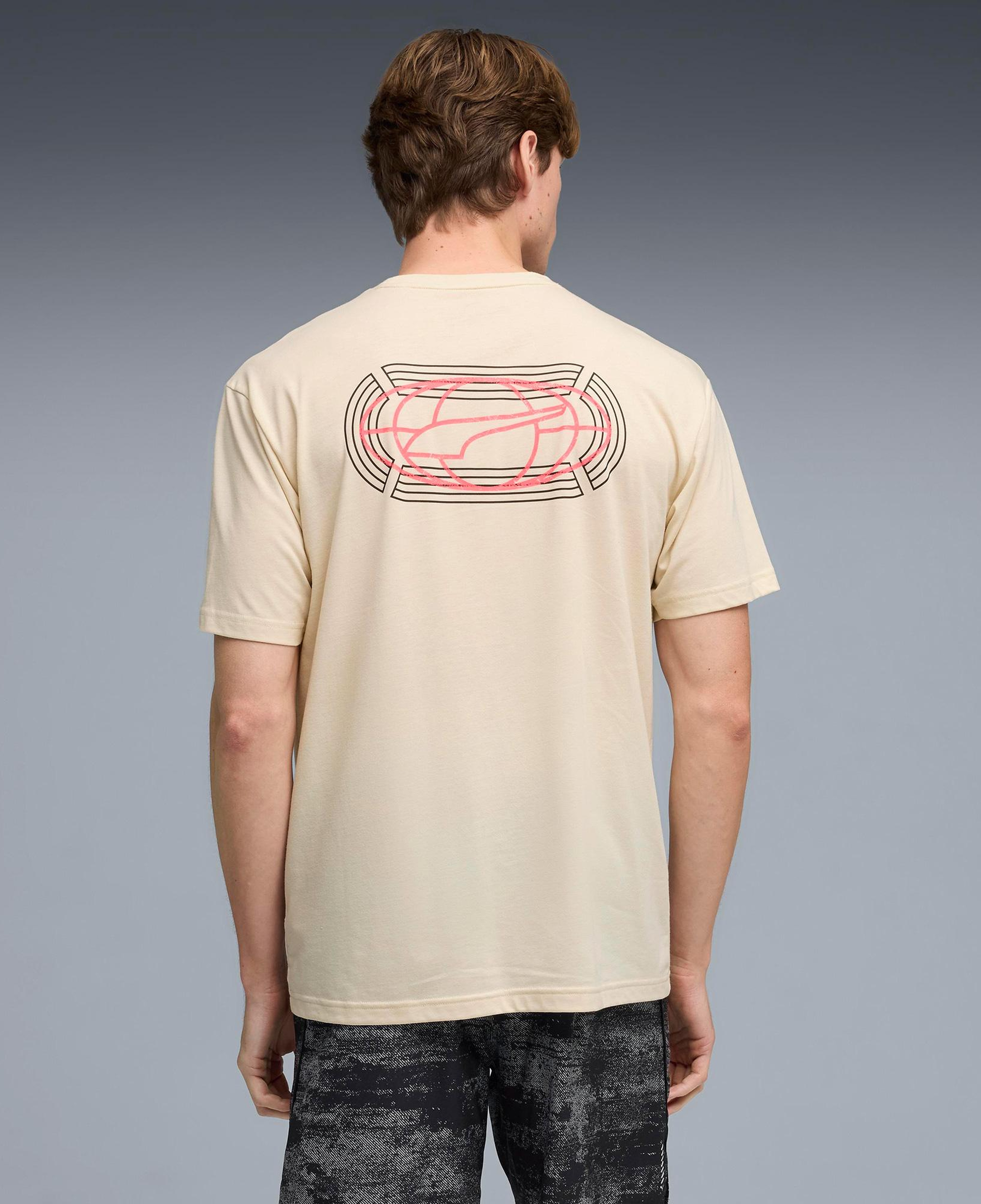 Puma Run Club Relaxed Graphic Erkek Krem Koşu T-Shirt