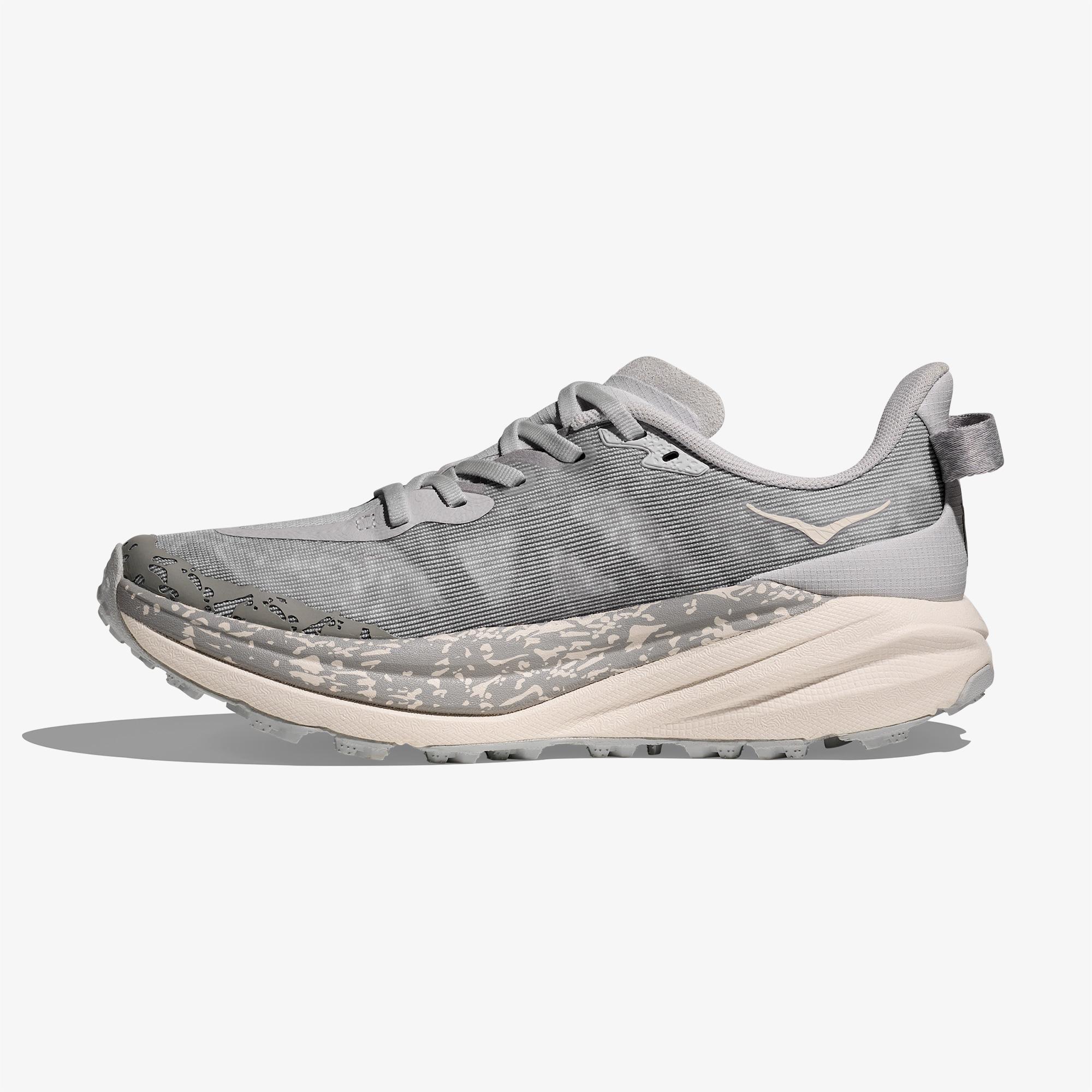 Hoka Speedgoat 6 Kadın Gri Outdoor Ayakkabı